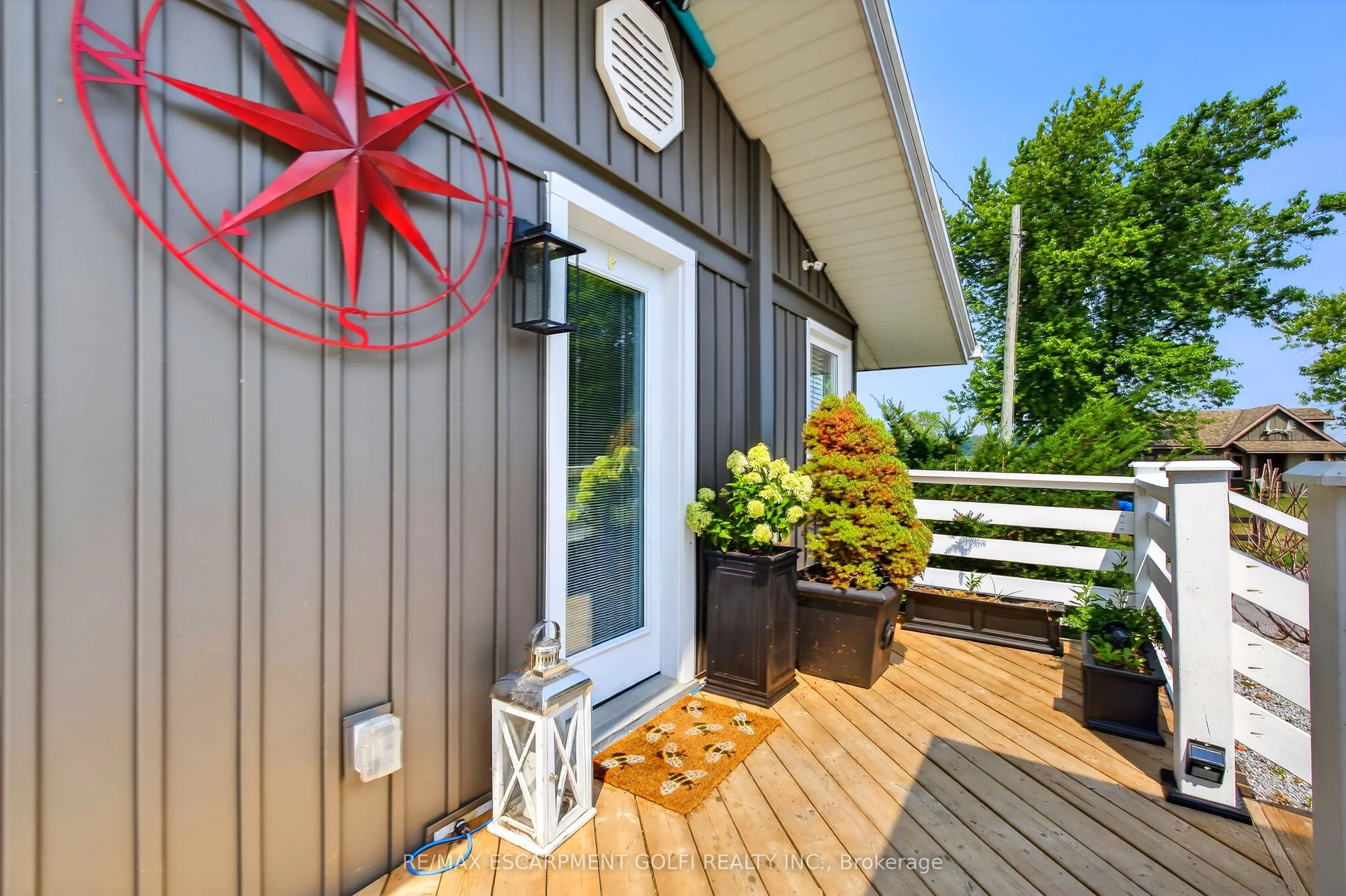 1238 Lakeshore Road