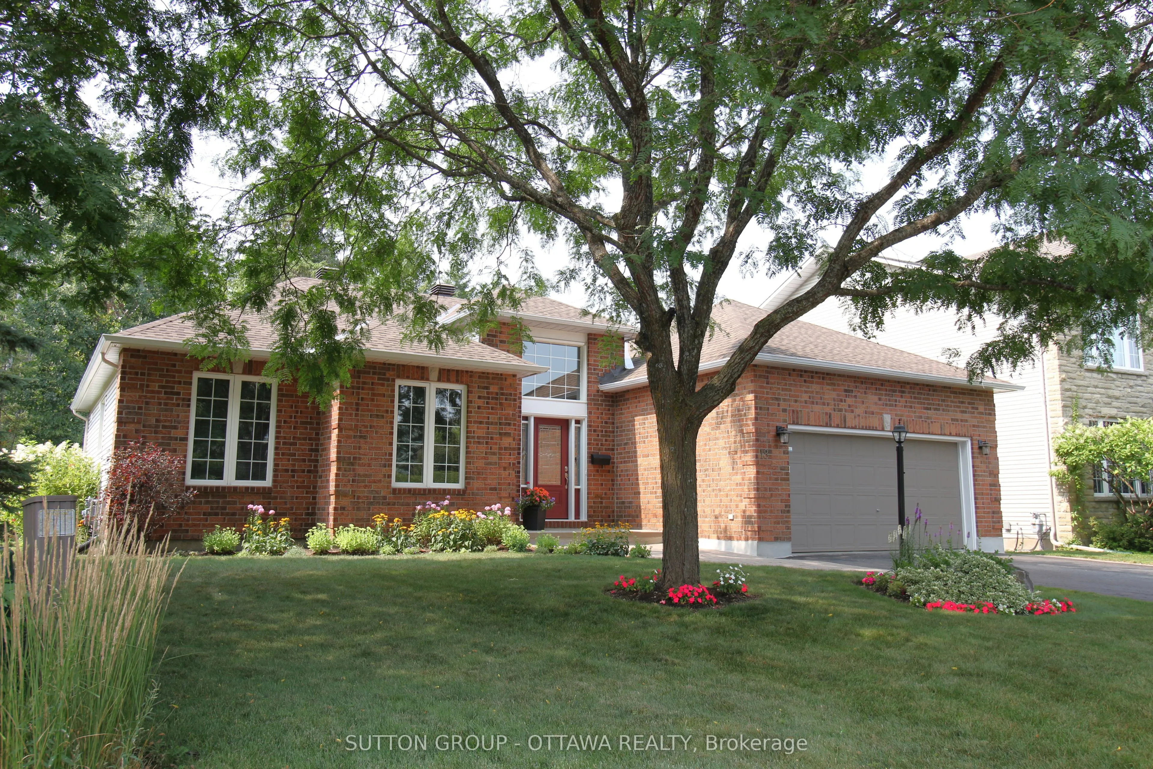 18 Sirocco Crescent