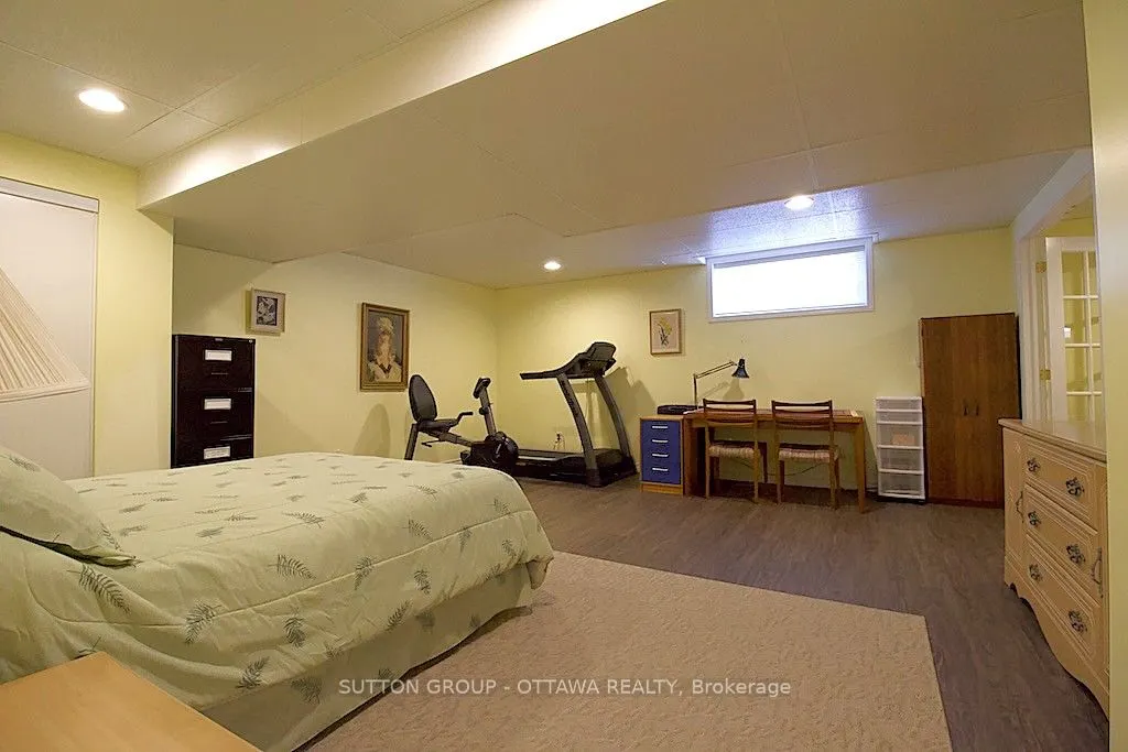 18 Sirocco Crescent