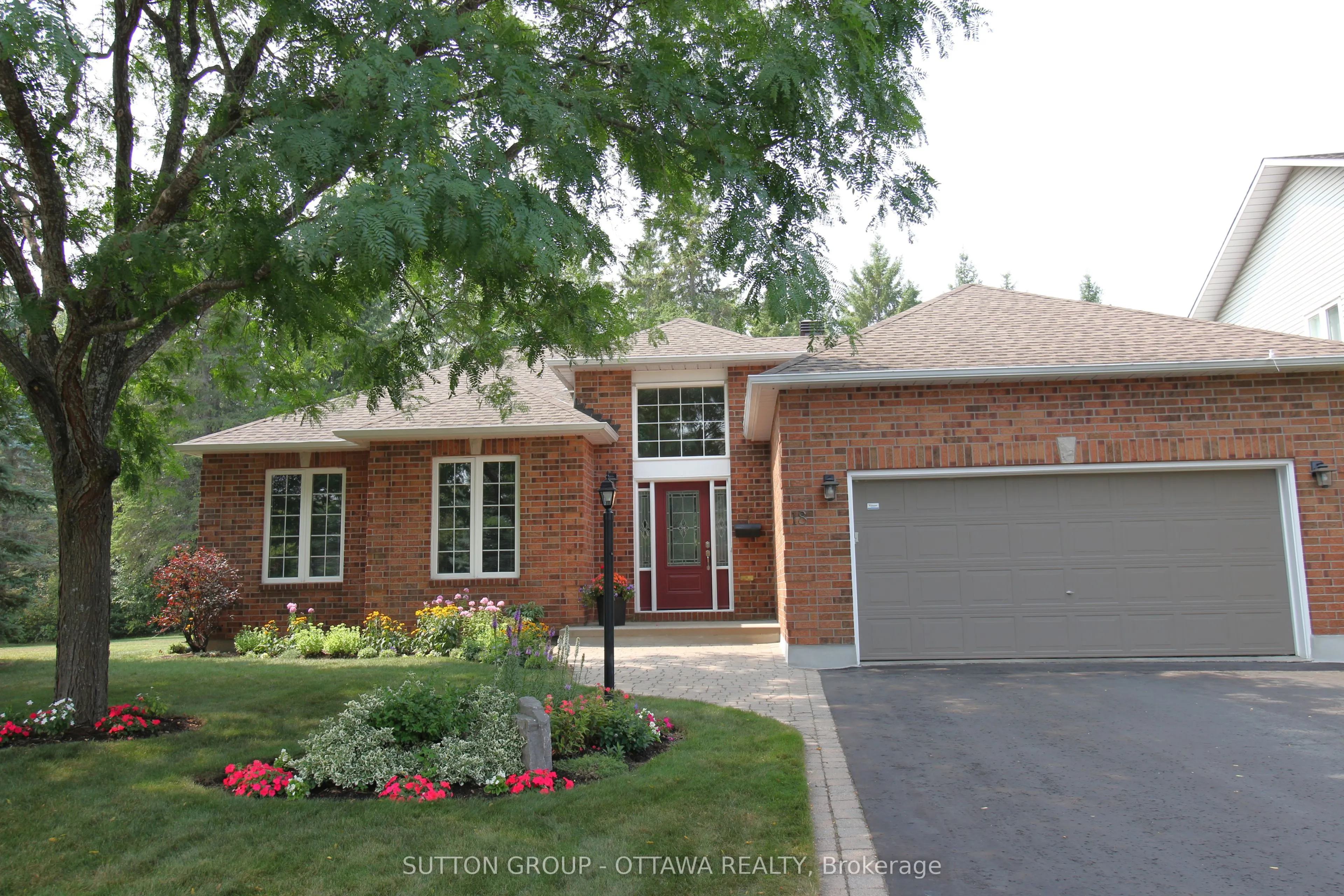 18 Sirocco Crescent