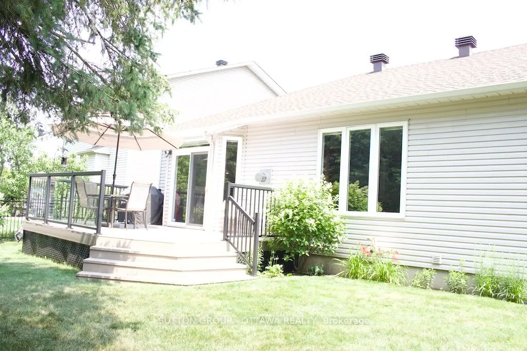 18 Sirocco Crescent