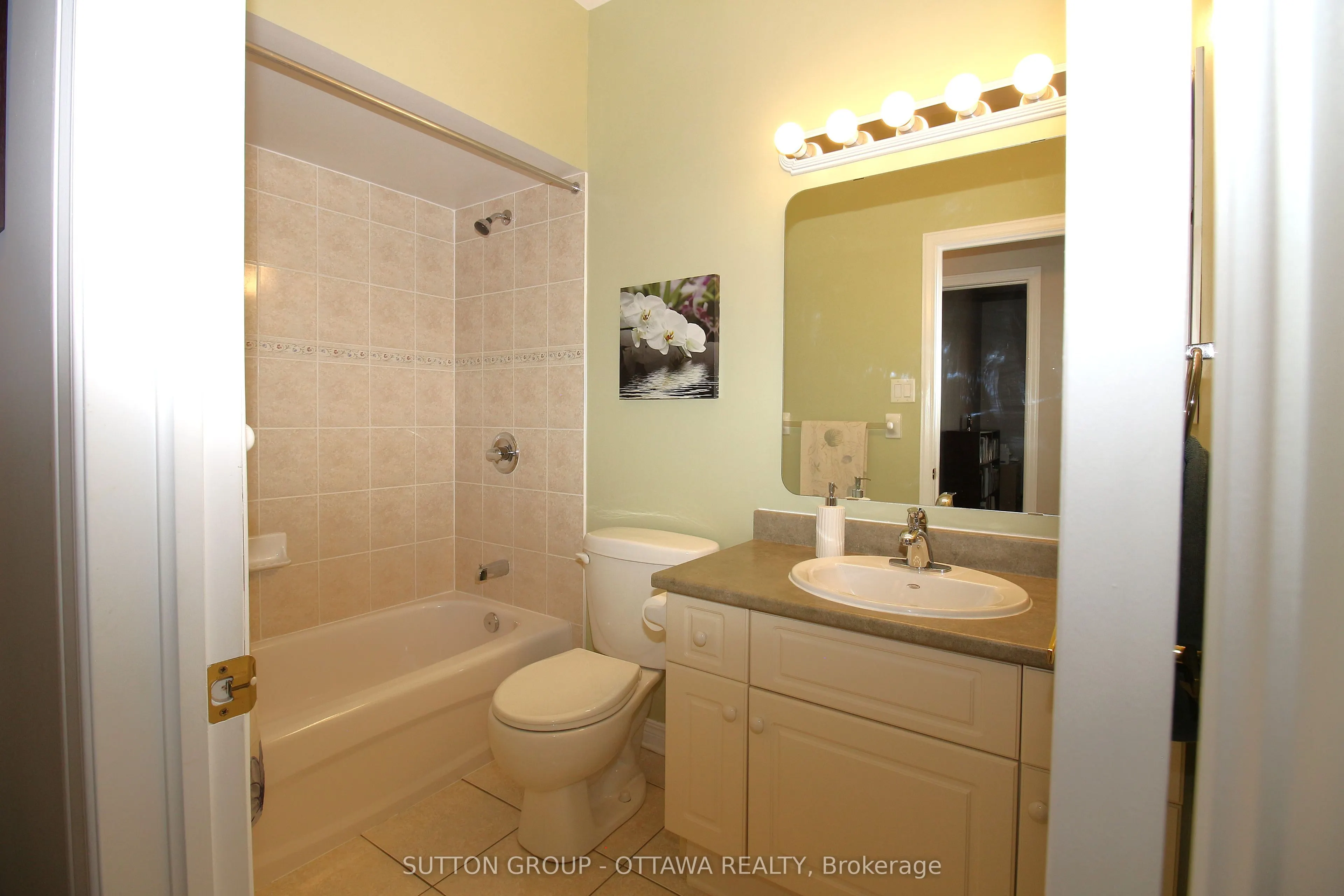 18 Sirocco Crescent