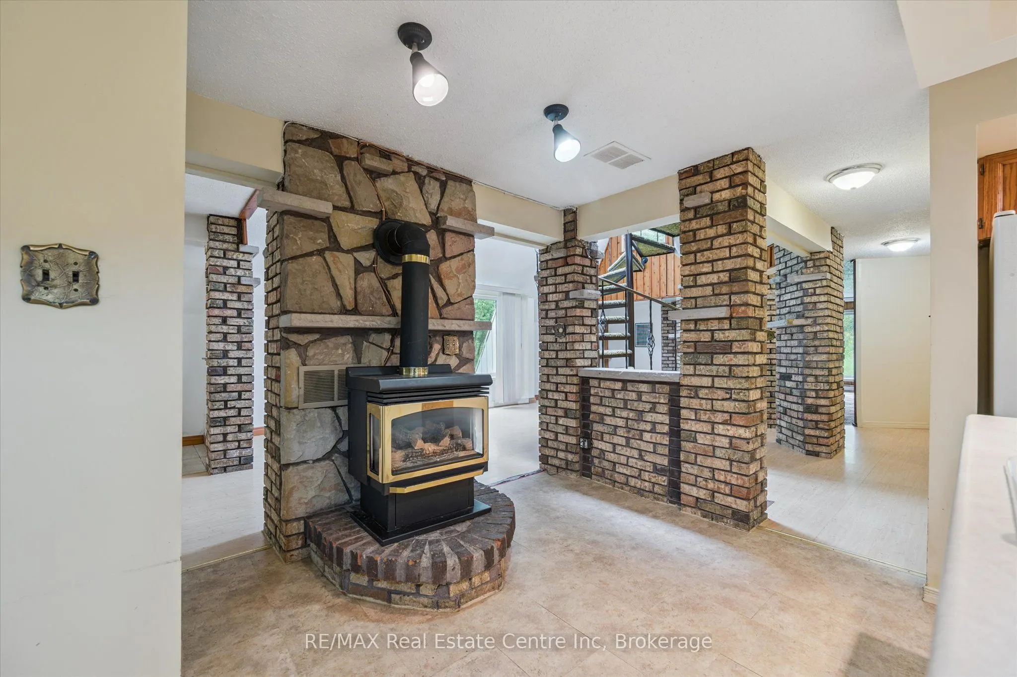 137 Finden Street