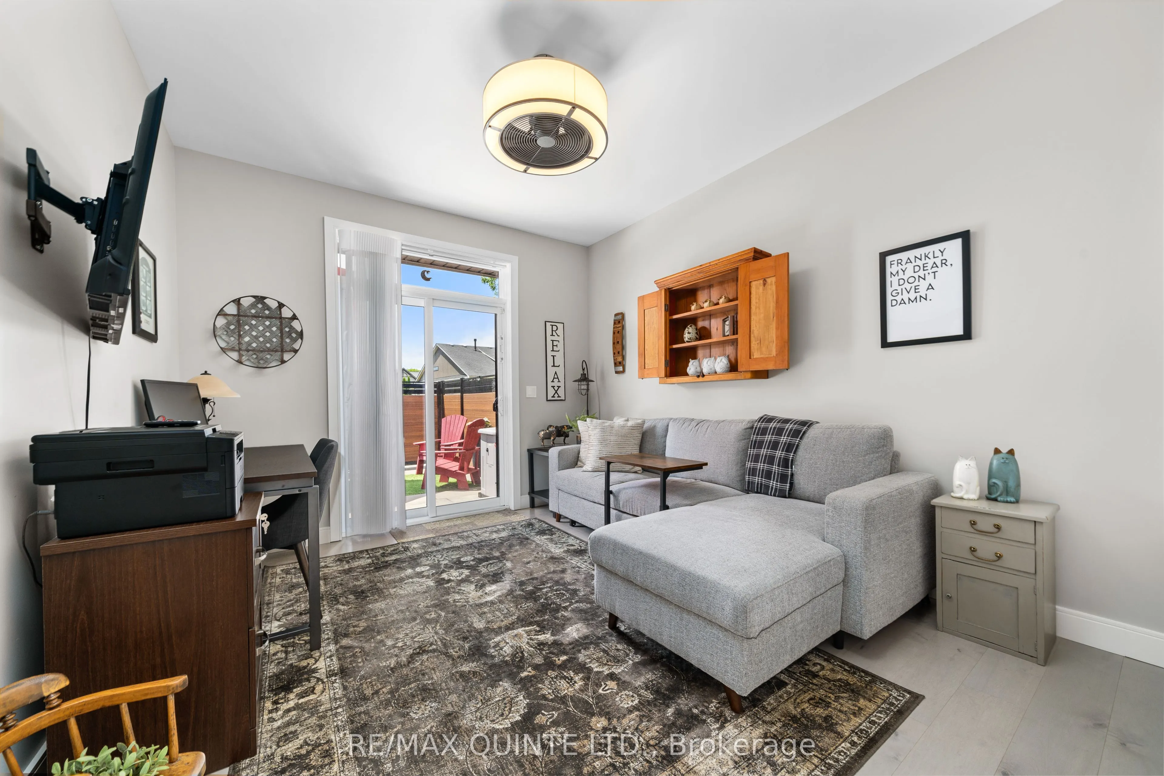 40 John Street S