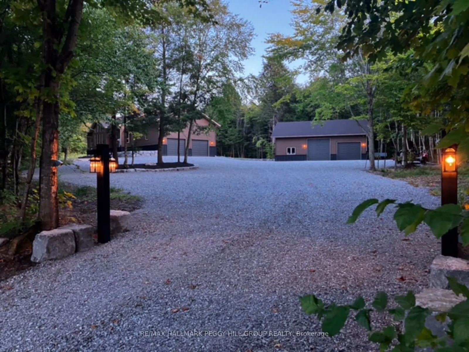 4571 Aspdin Road