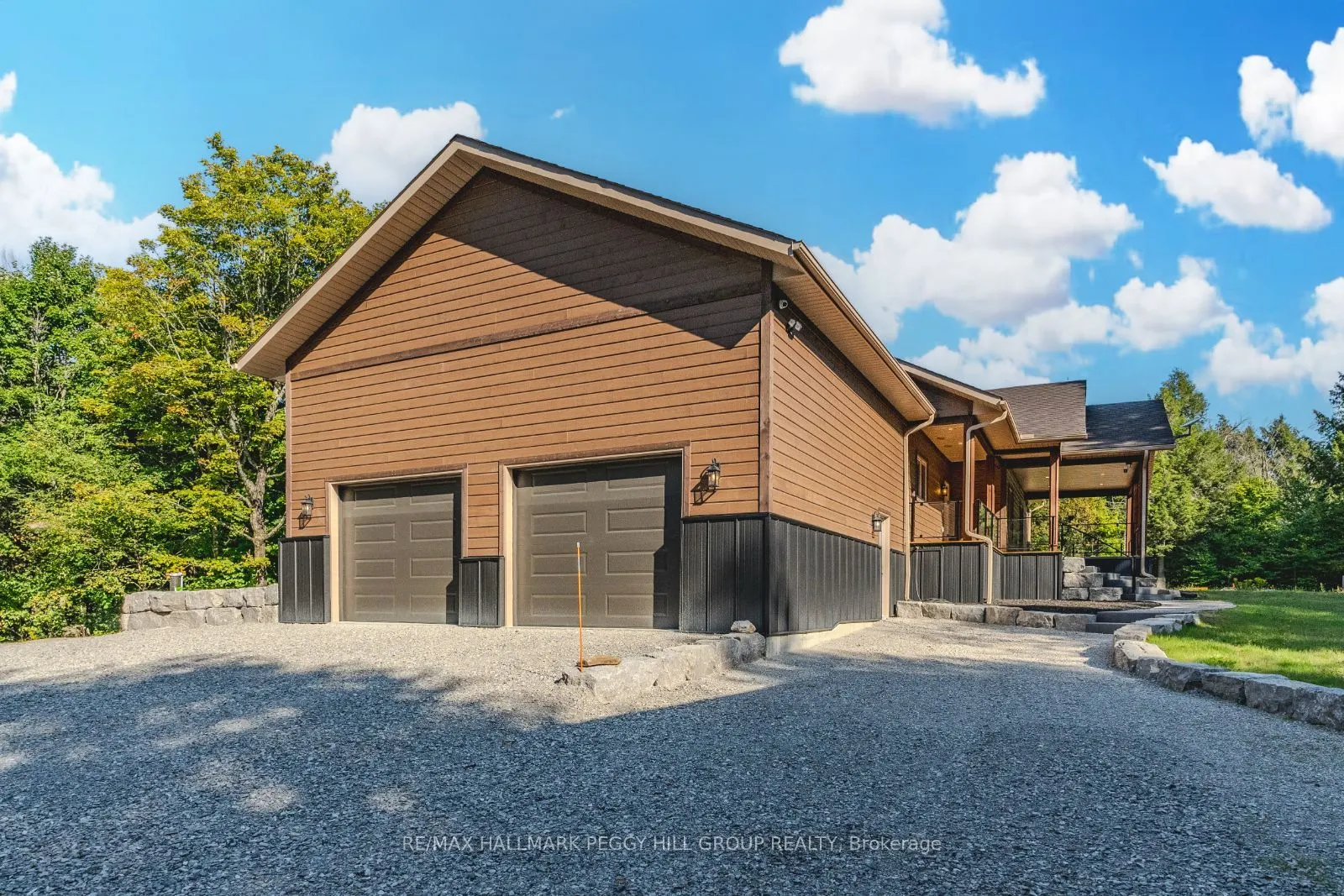 4571 Aspdin Road