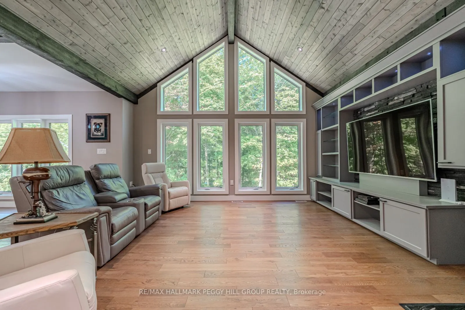 4571 Aspdin Road