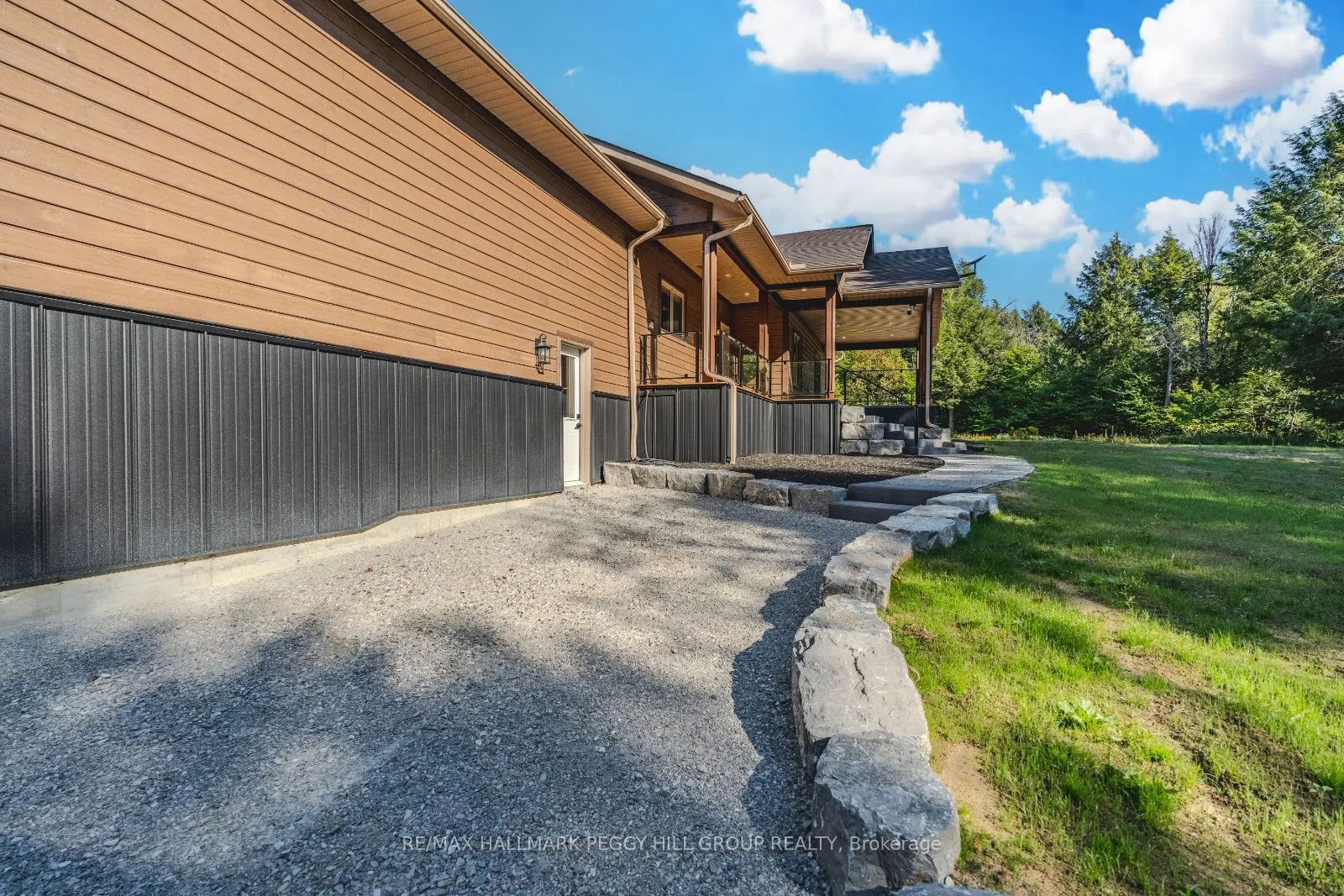 4571 Aspdin Road