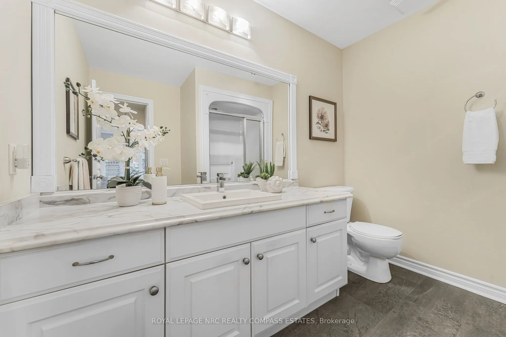 605 Welland Avenue, #48