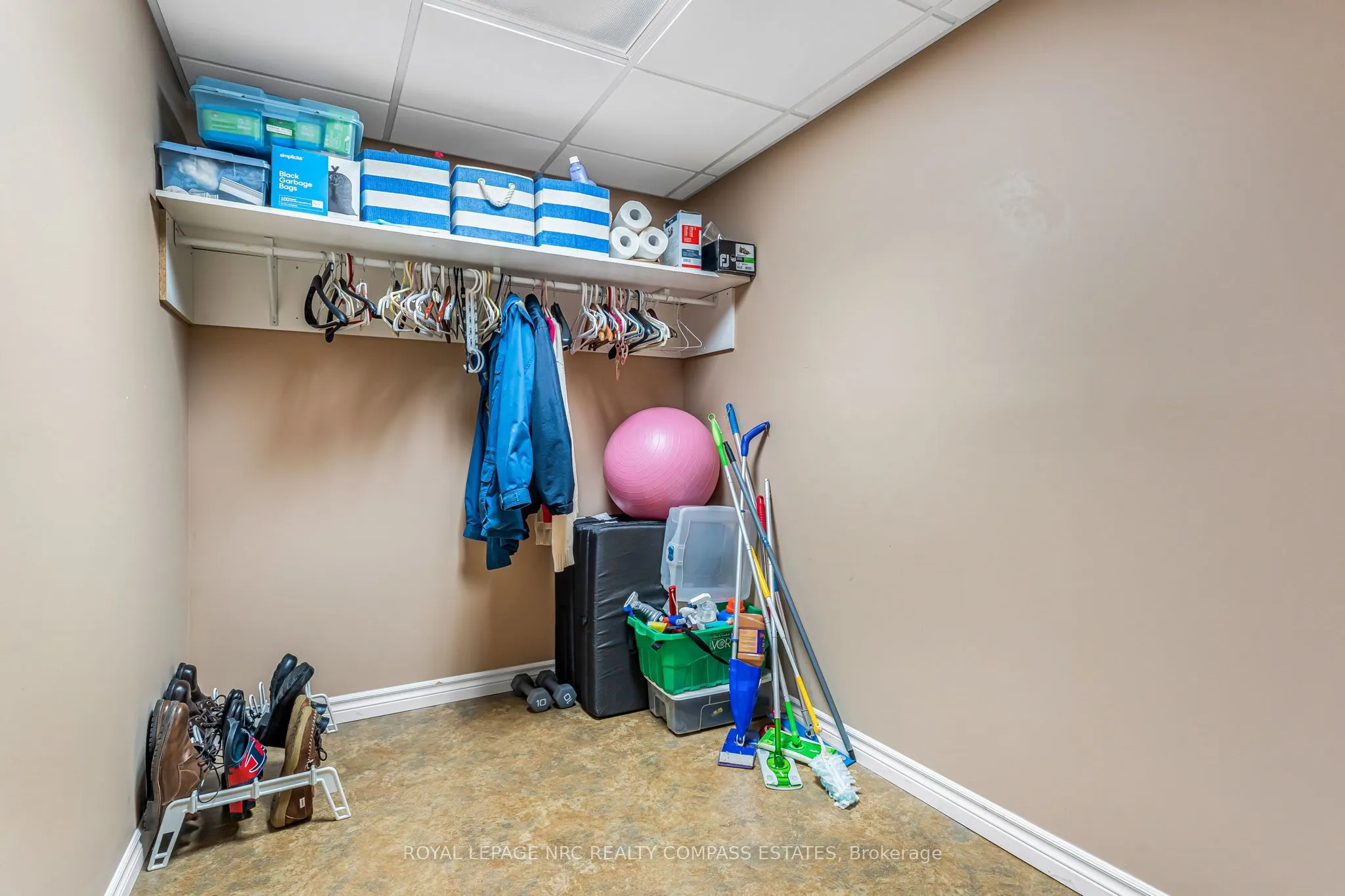 605 Welland Avenue, #48
