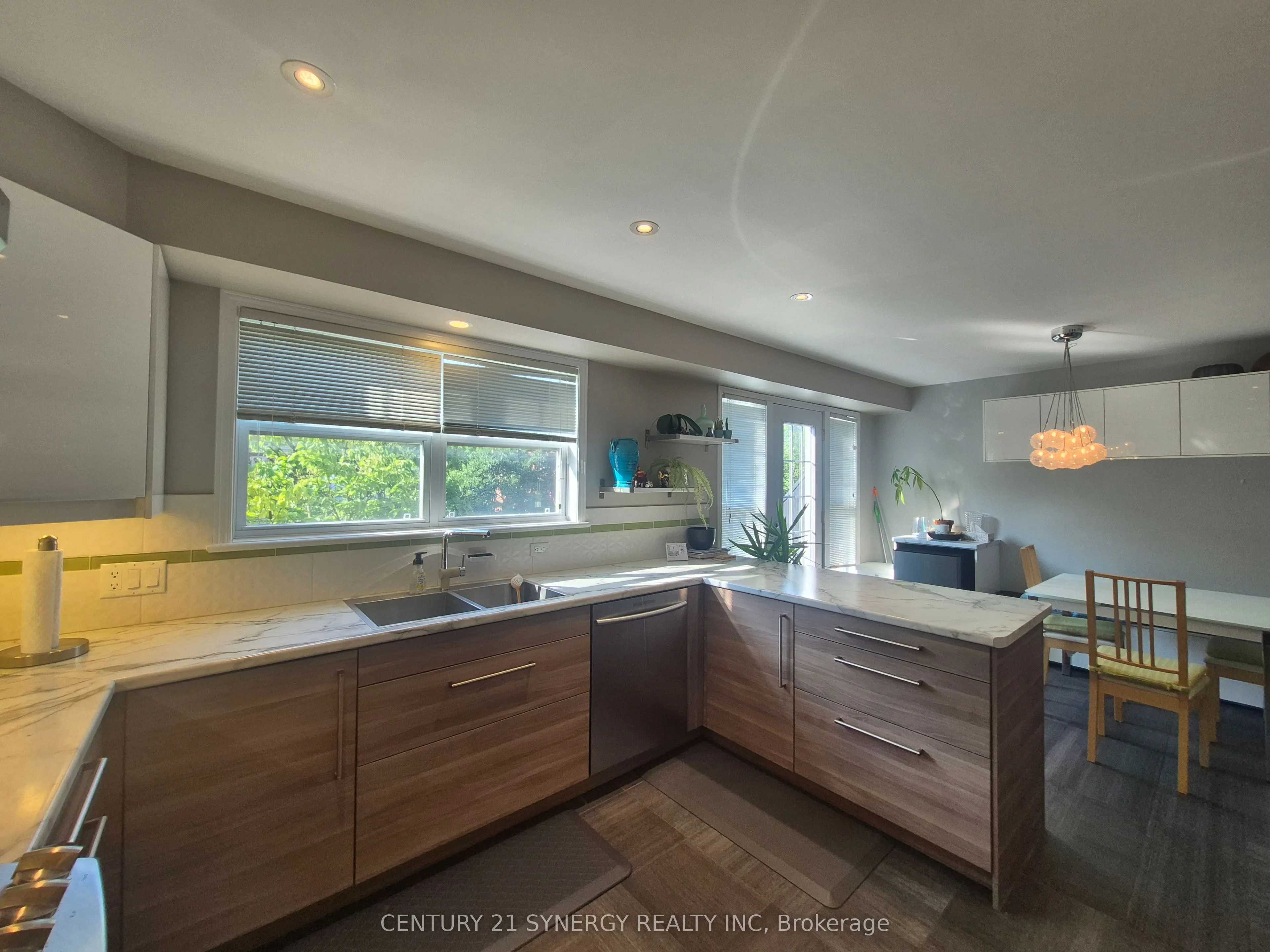 14 Kingsbridge Private