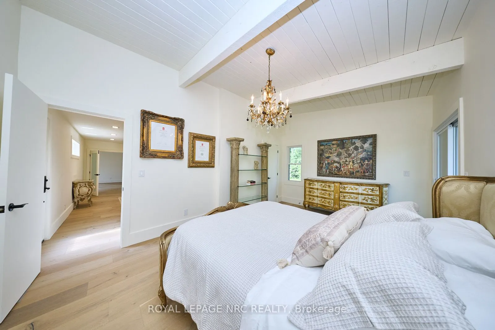 1904 MacDonald Drive