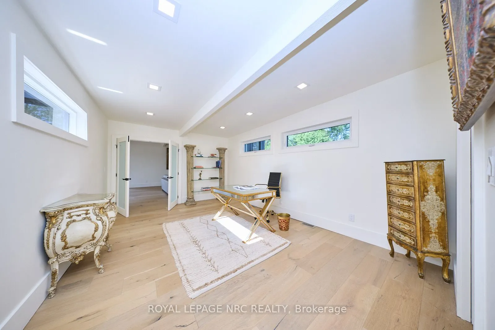 1904 MacDonald Drive