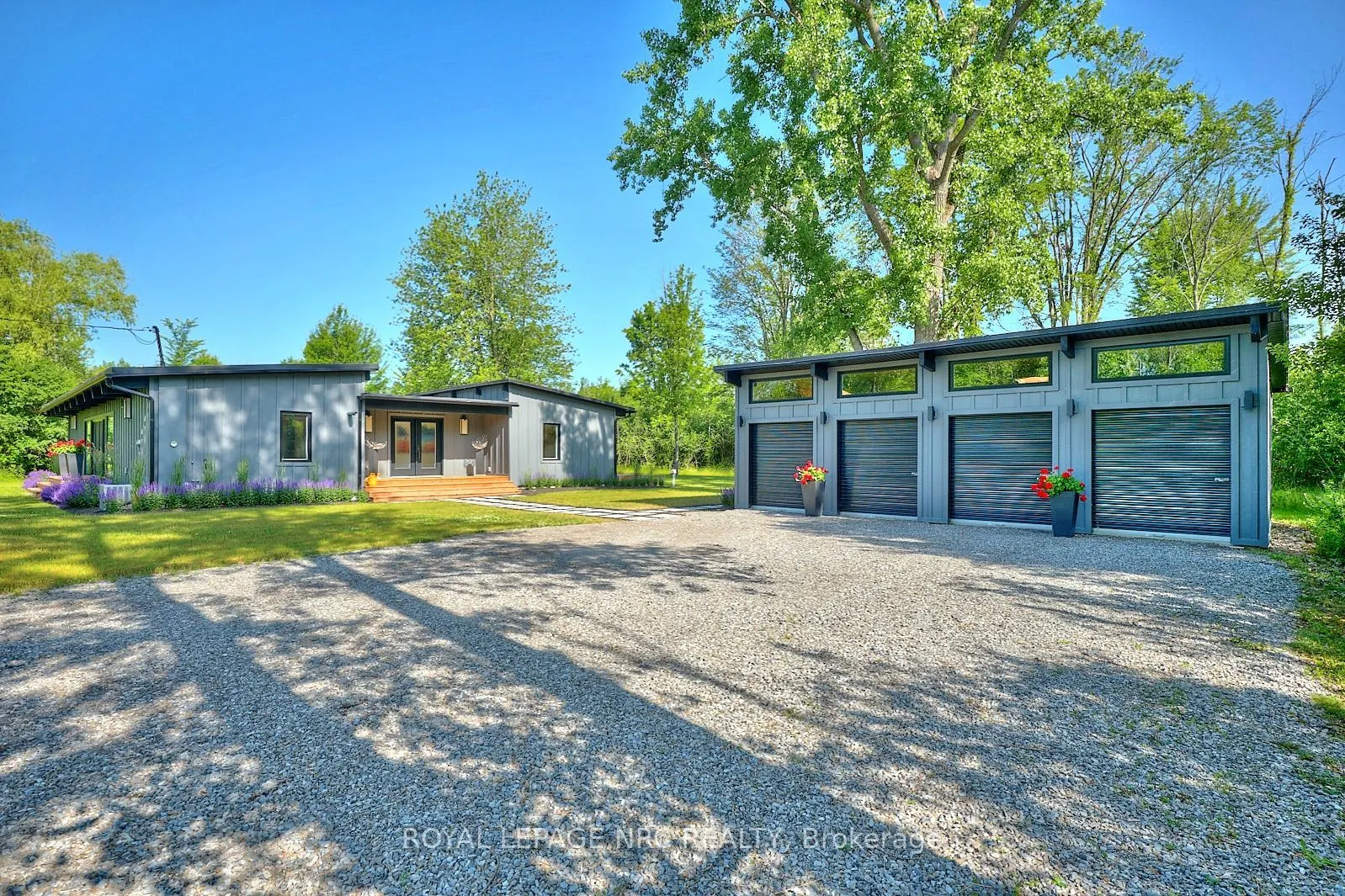 1904 MacDonald Drive