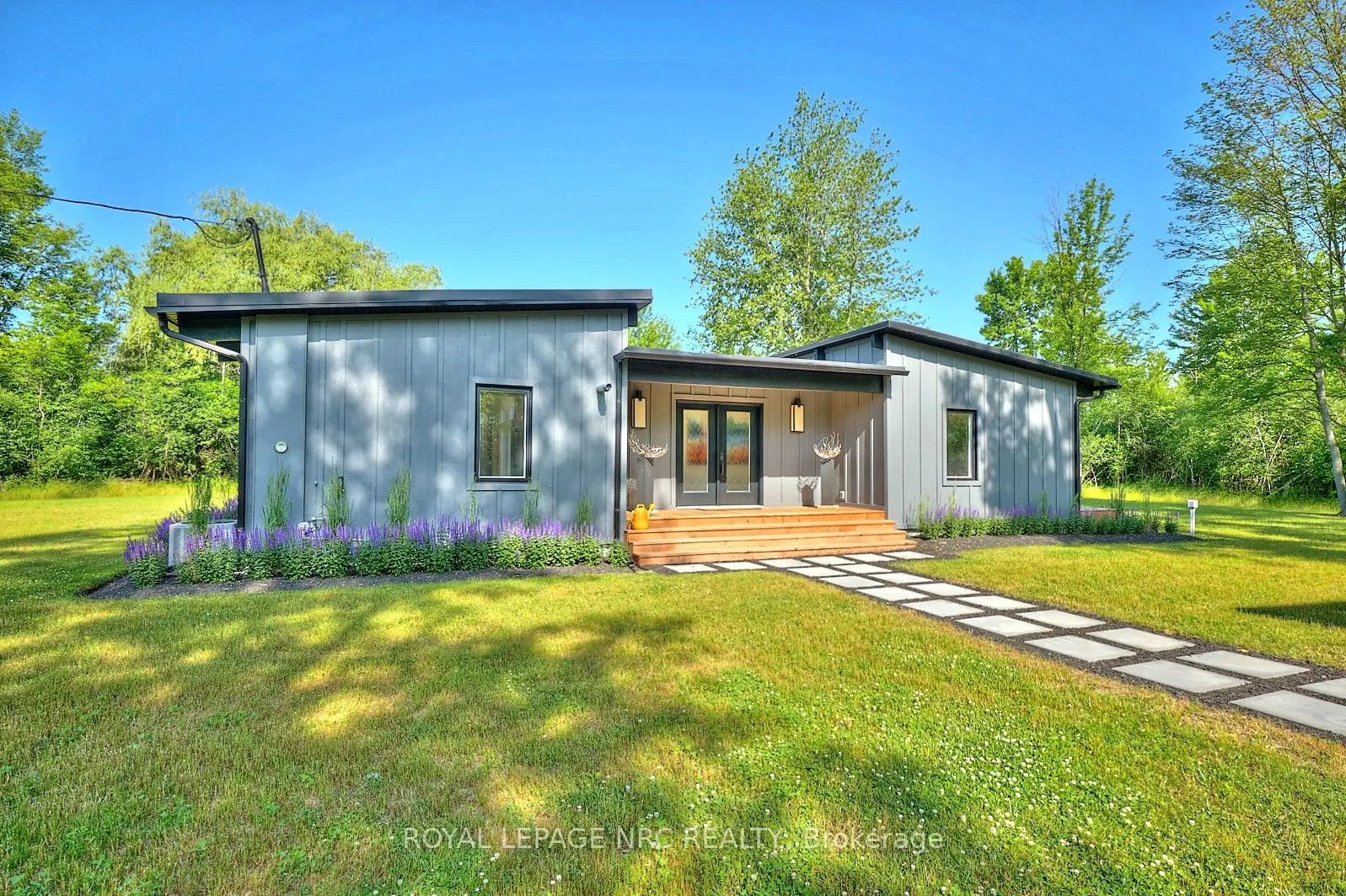 1904 MacDonald Drive