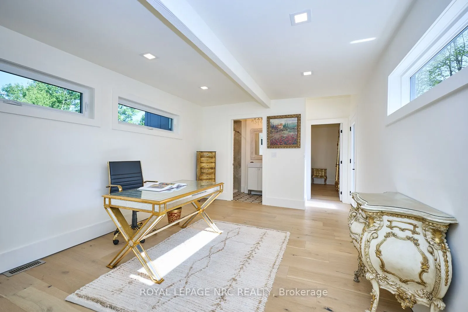 1904 MacDonald Drive