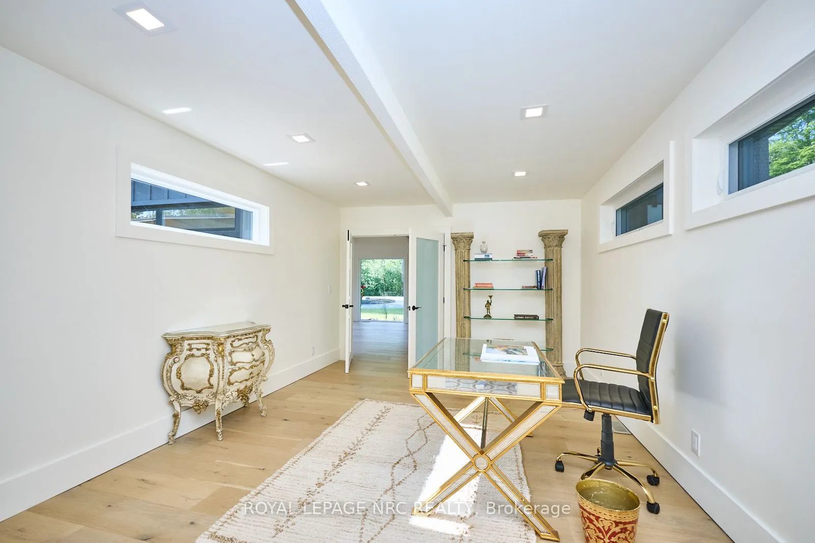 1904 MacDonald Drive
