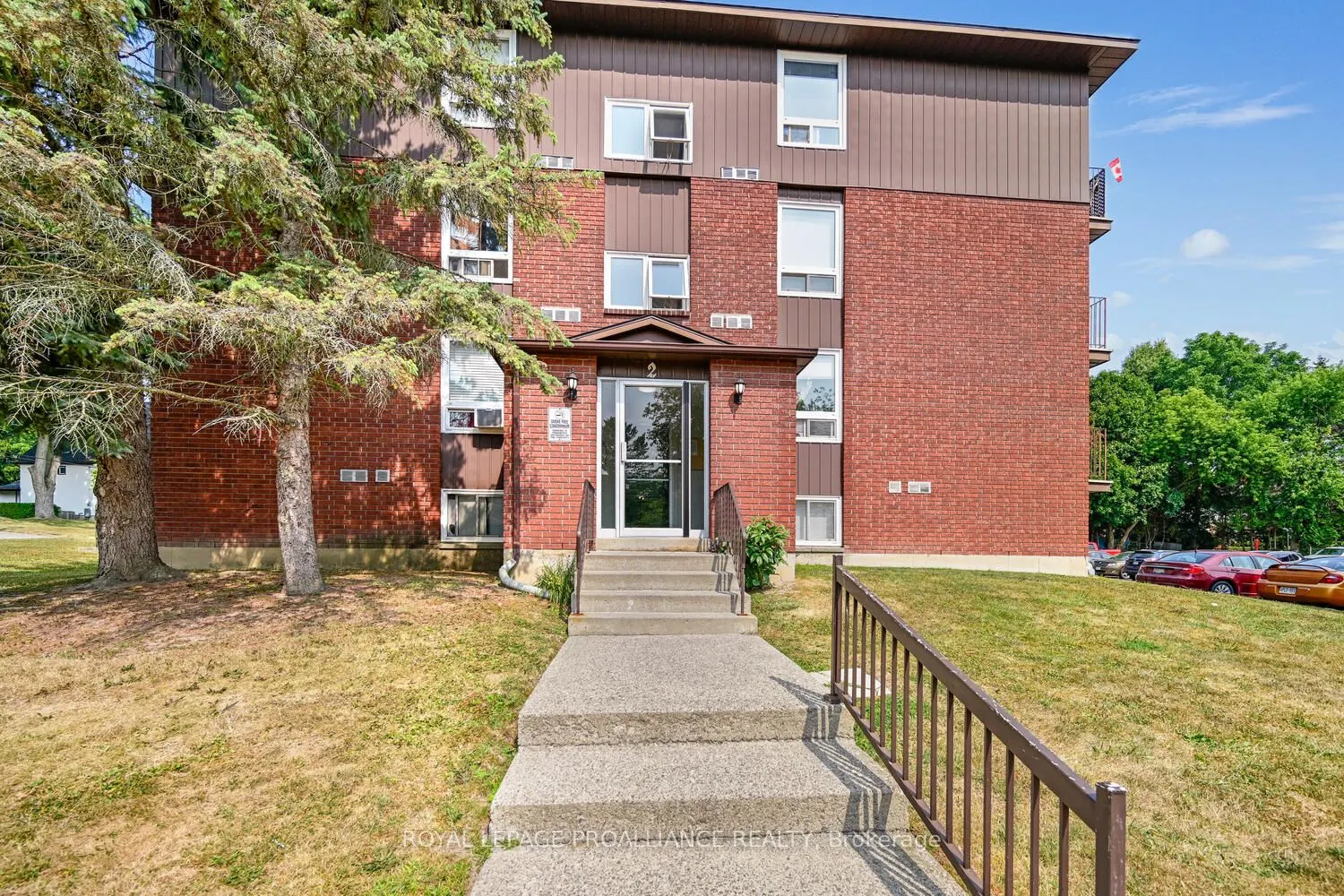 2 Charlotte Place, #10