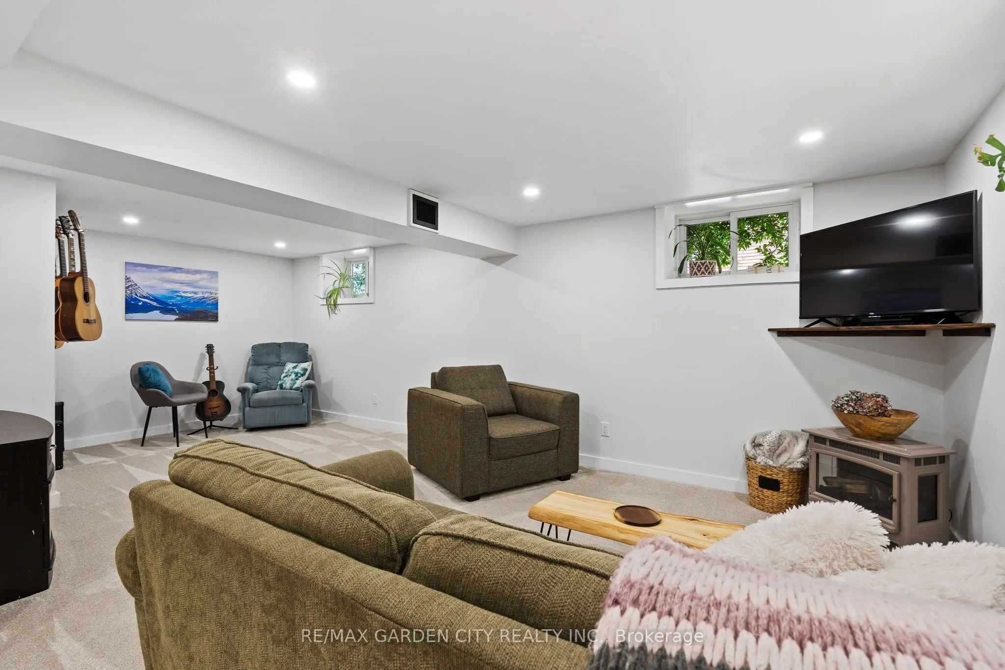 83 Summerlea Avenue