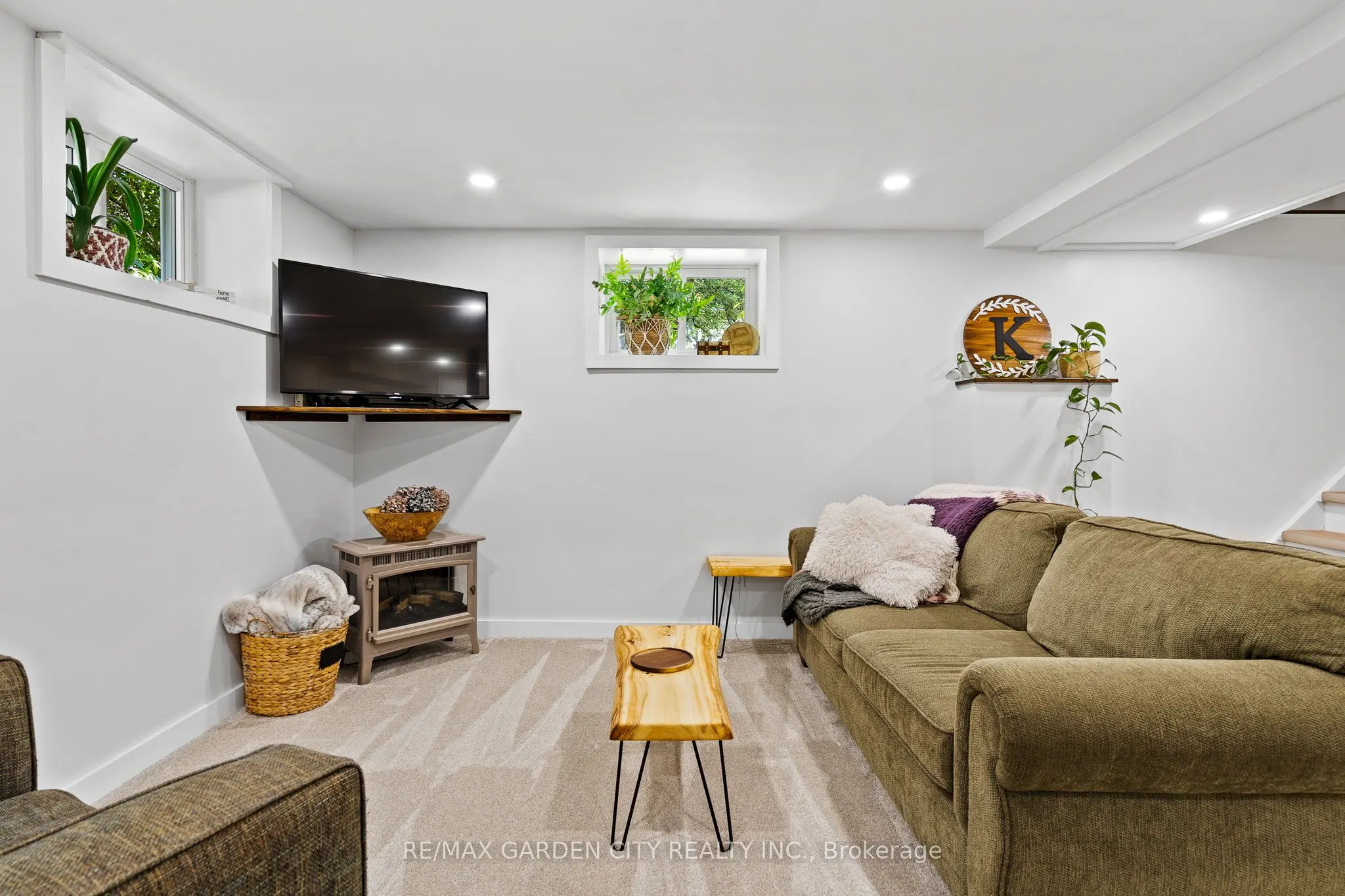 83 Summerlea Avenue