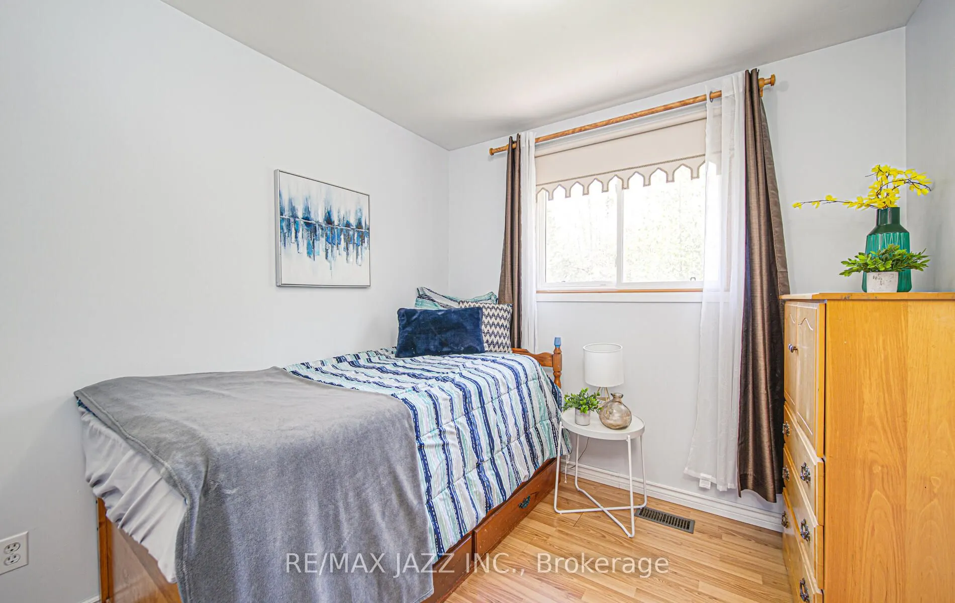 40 Glen Watford Road