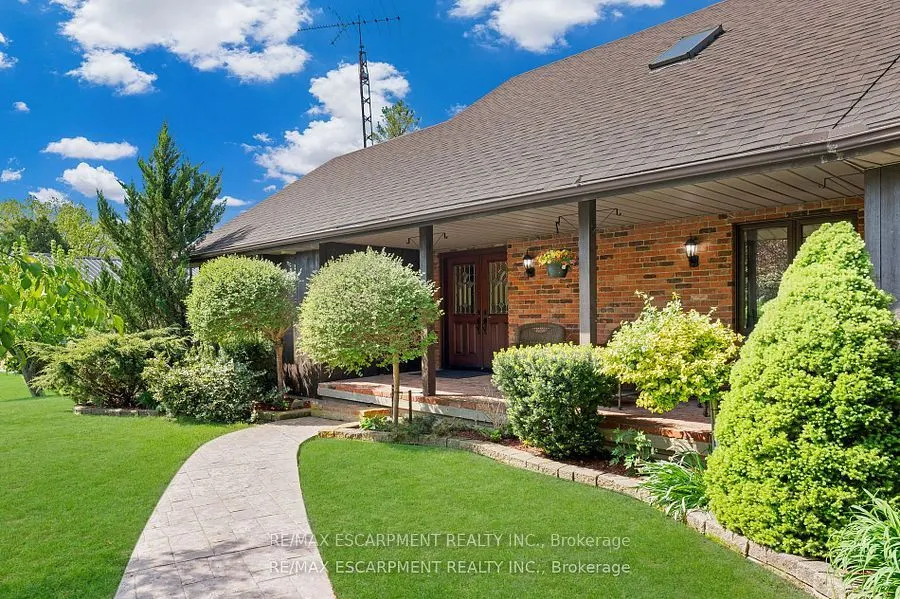 35 Haldimand Road 17