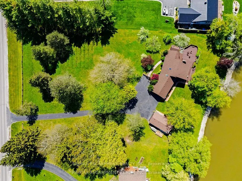 35 Haldimand Road 17