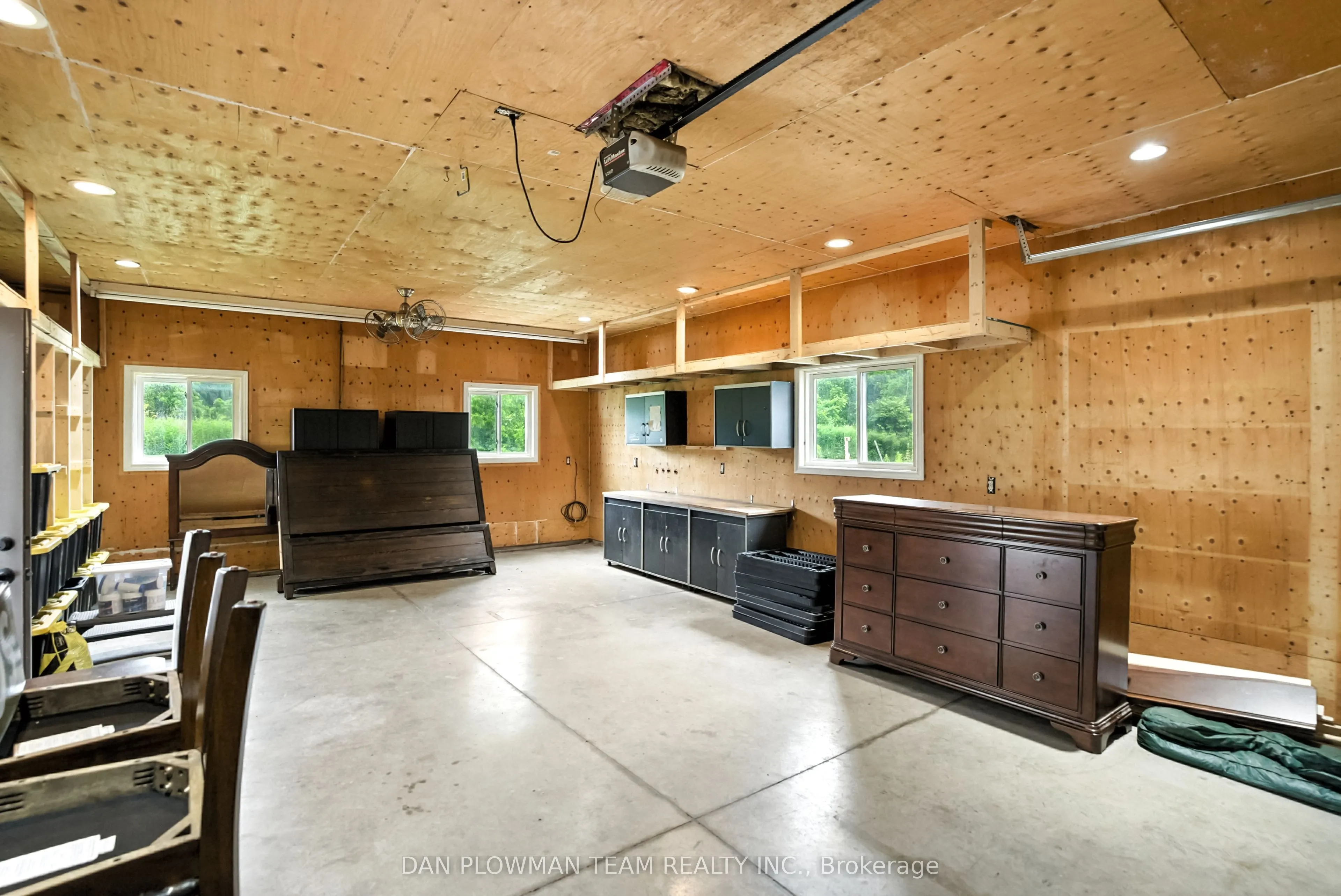 10272 County Rd 2 Road