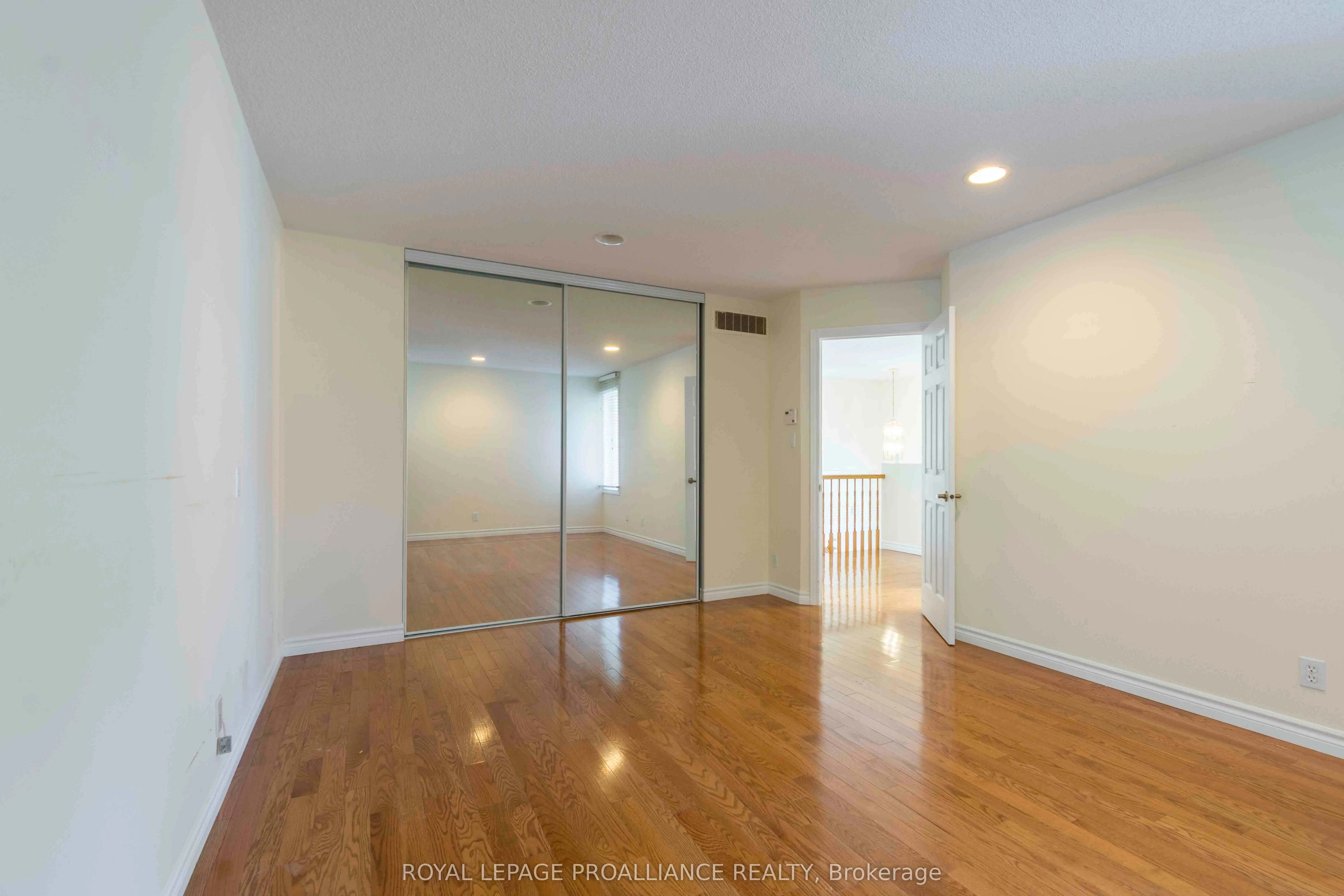 34 Edgeview Drive