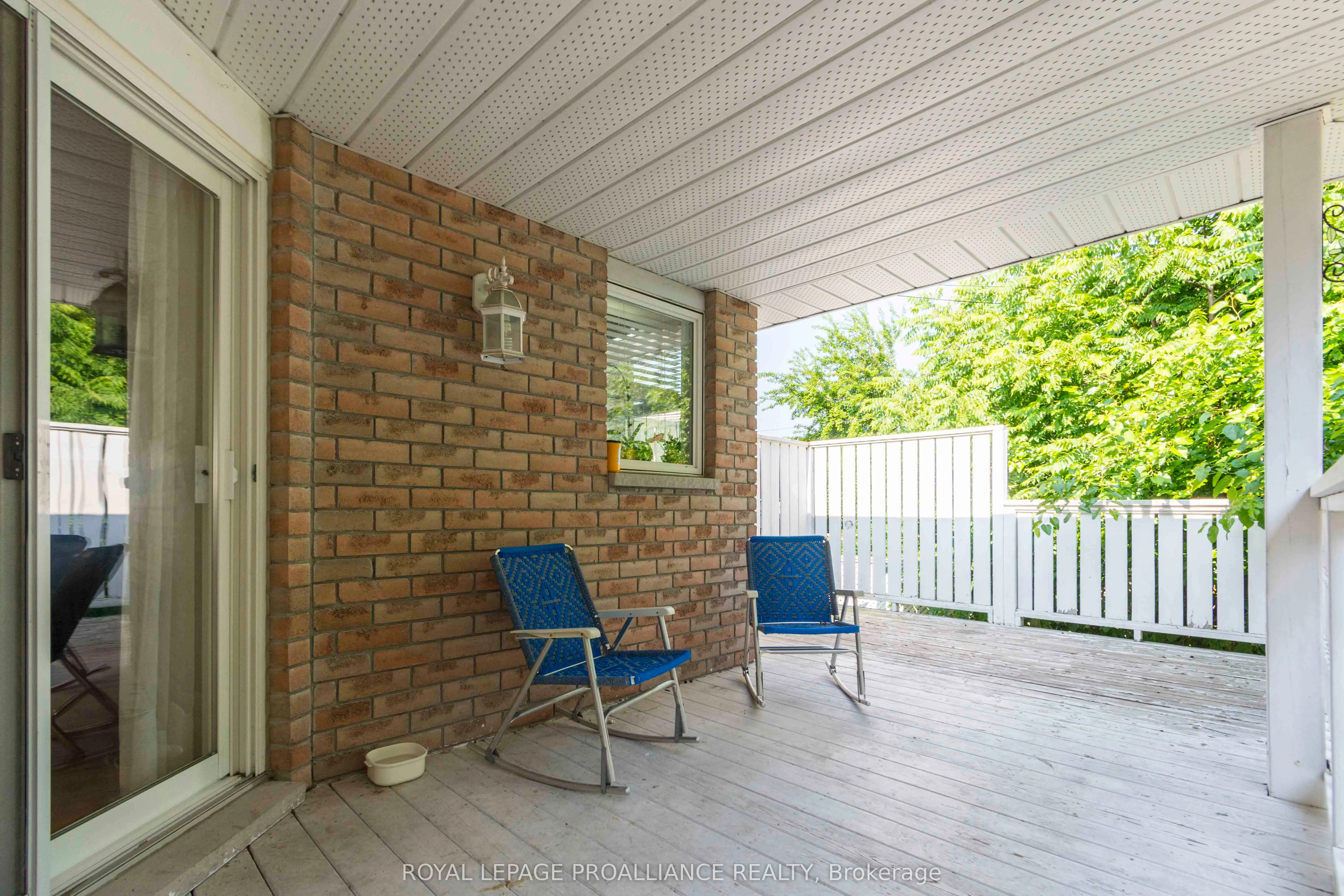 34 Edgeview Drive
