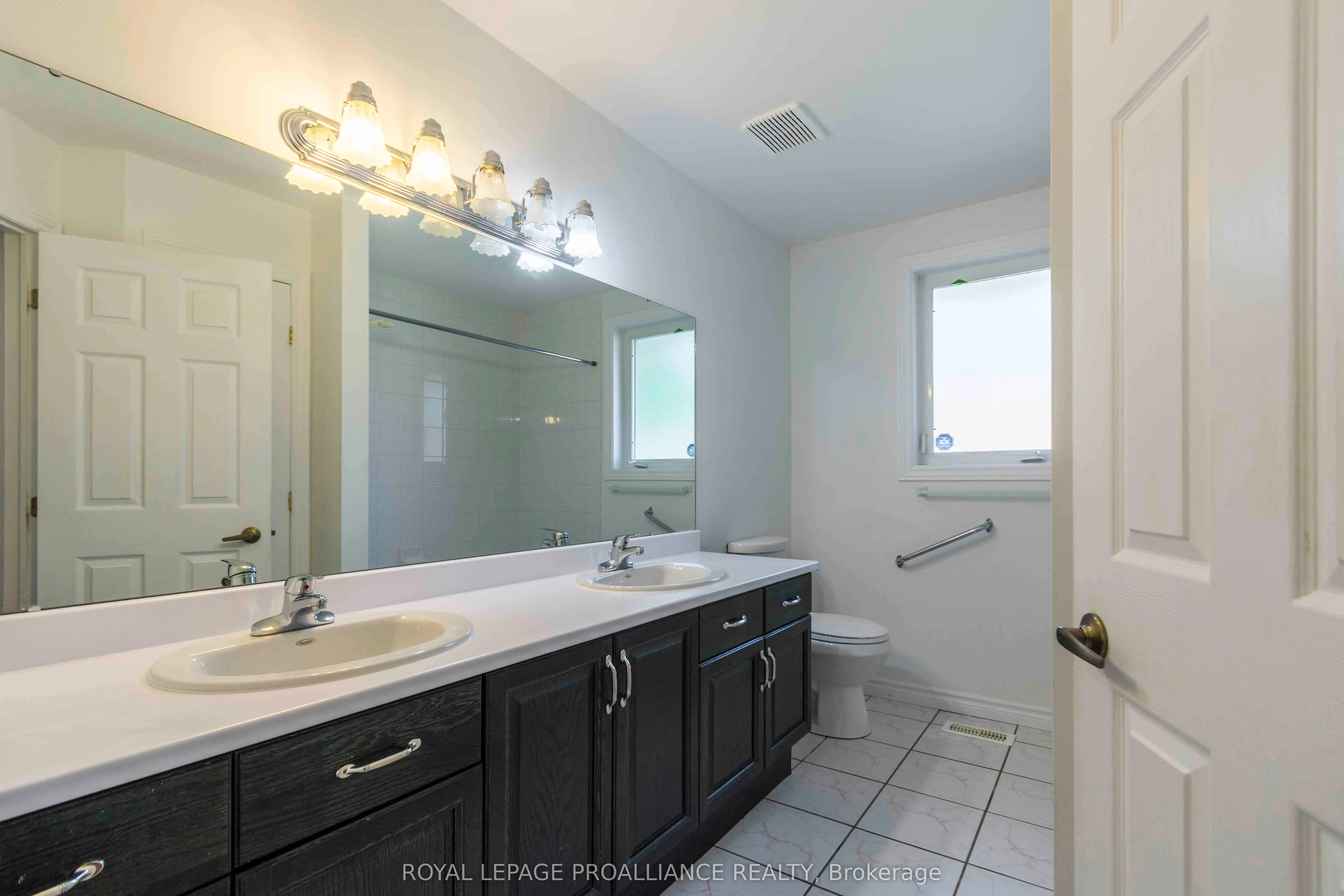 34 Edgeview Drive