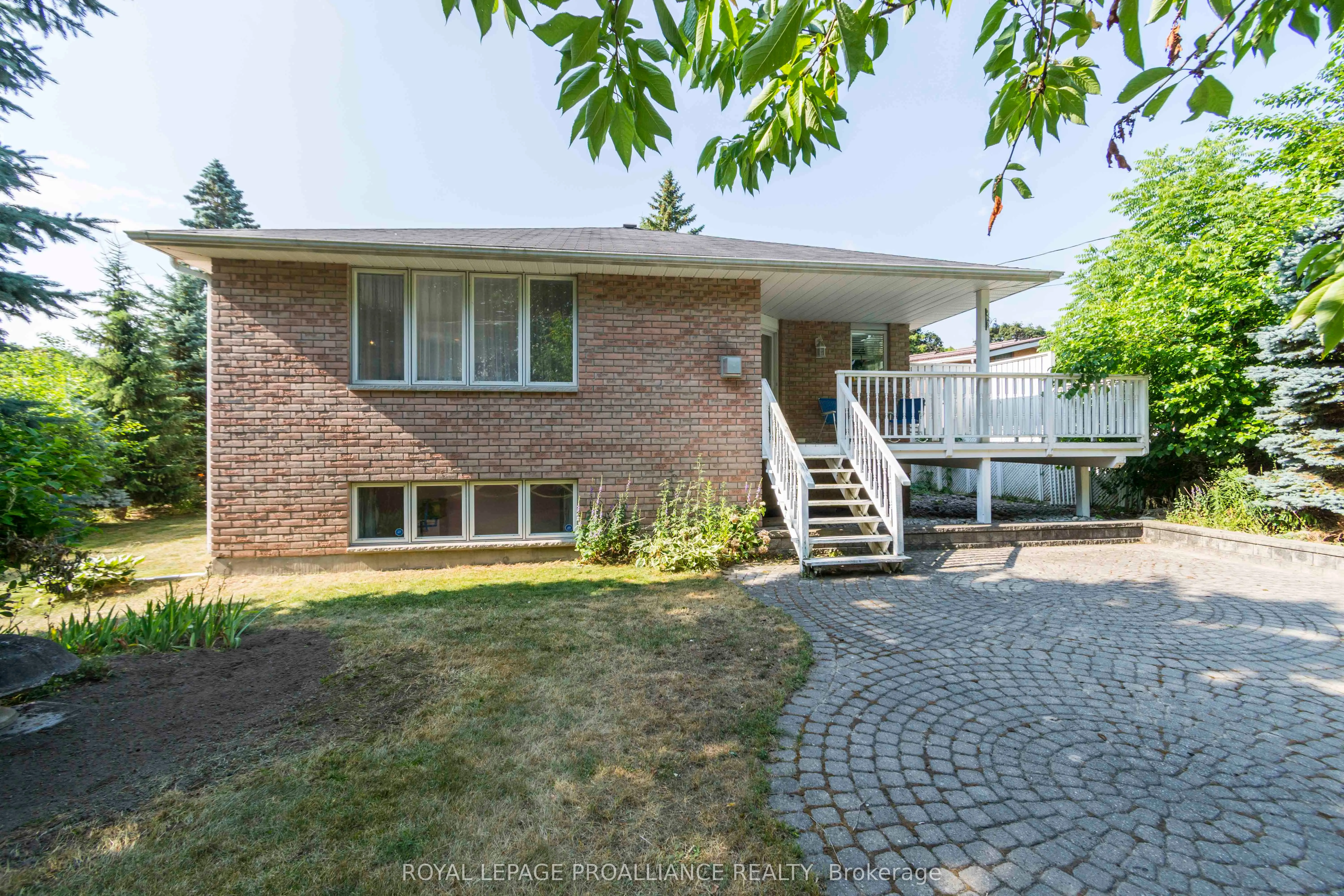 34 Edgeview Drive