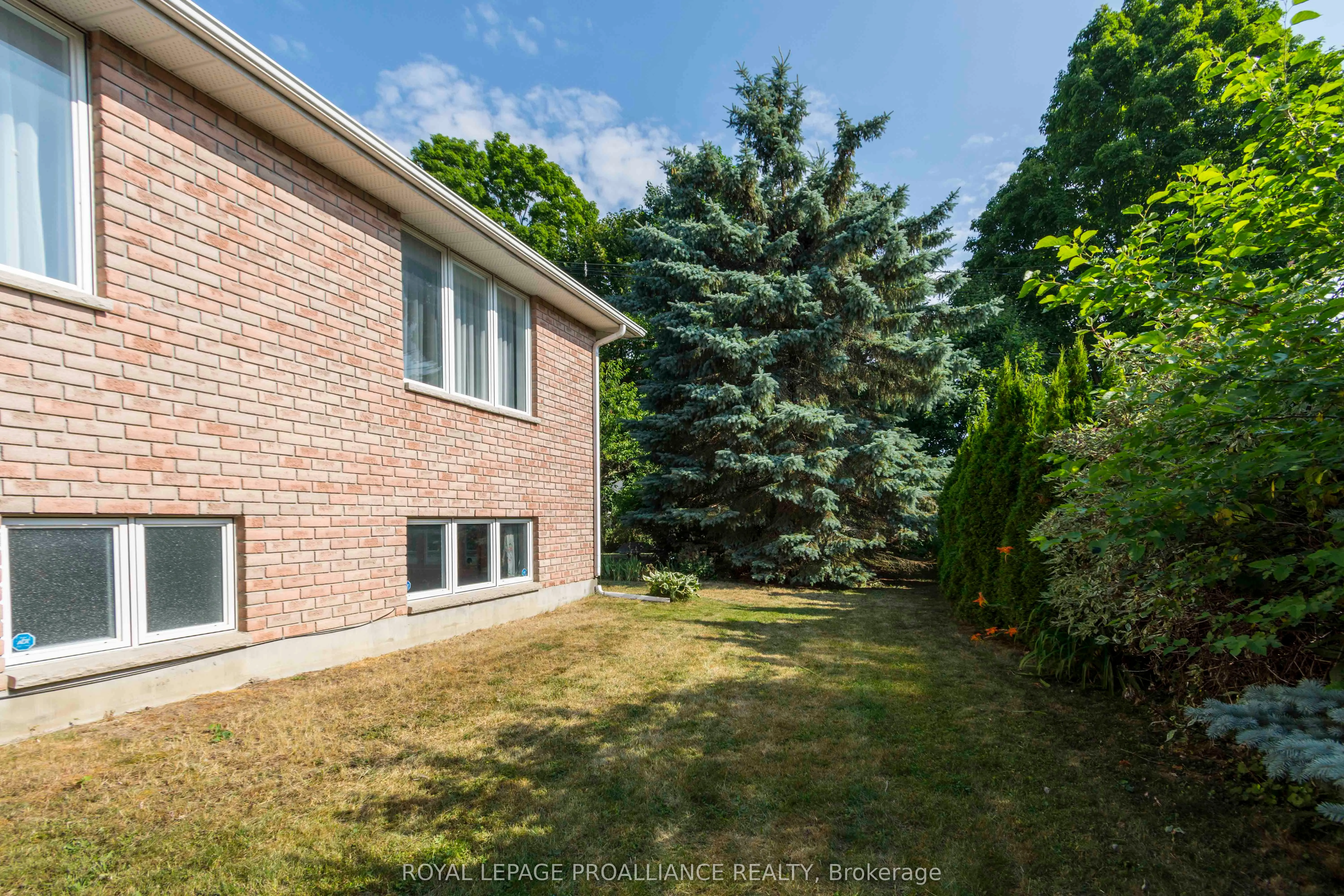 34 Edgeview Drive
