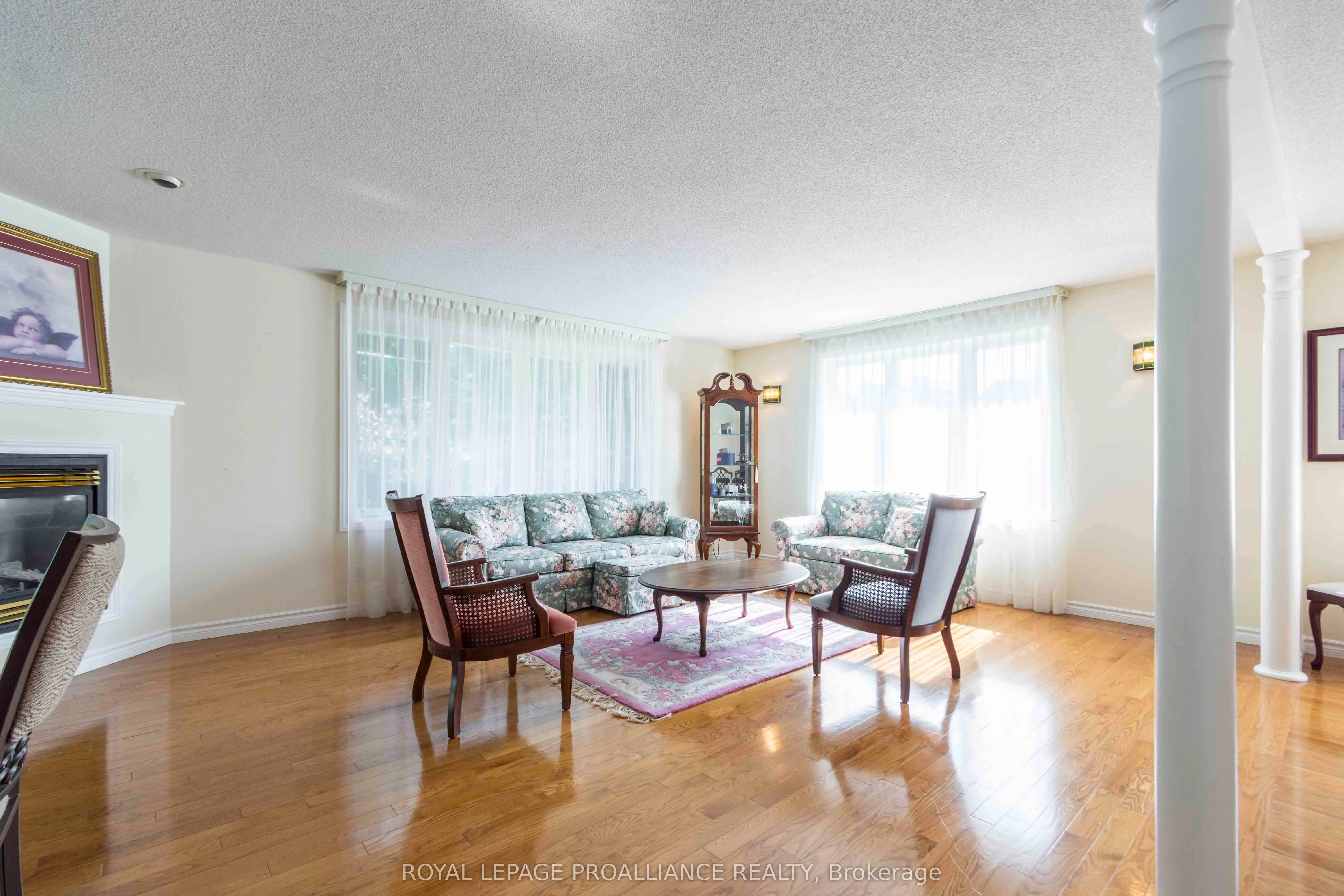 34 Edgeview Drive