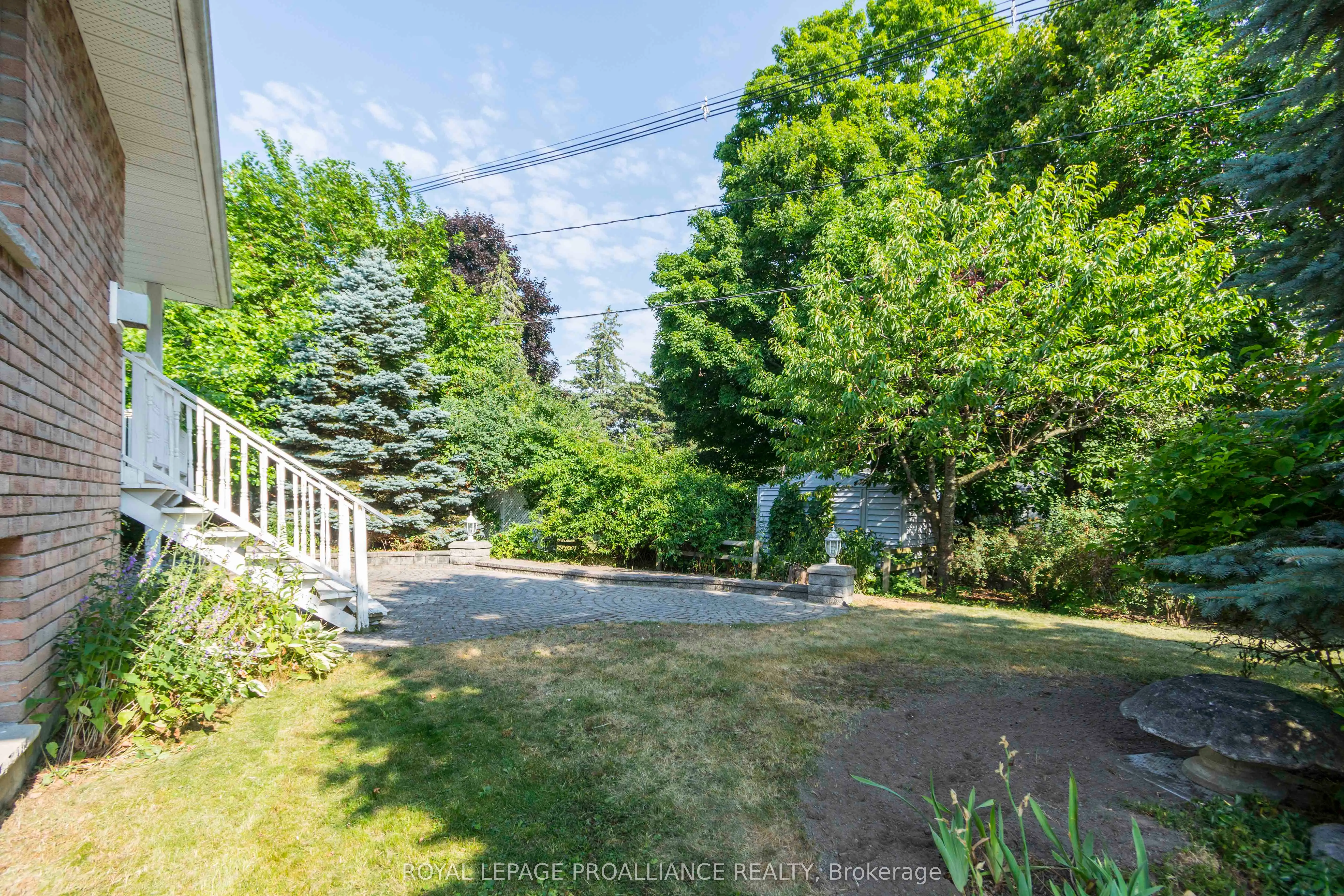 34 Edgeview Drive