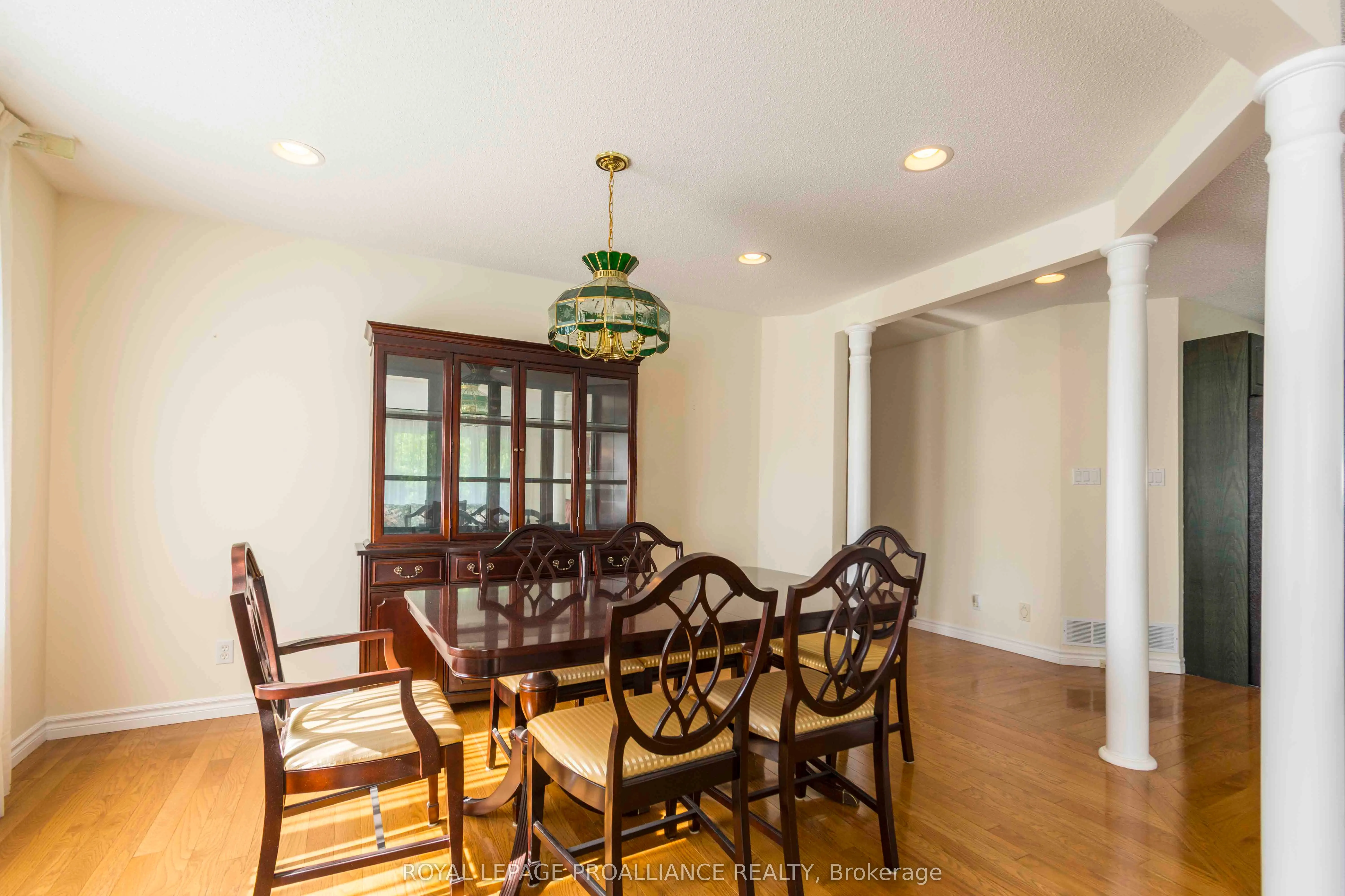 34 Edgeview Drive