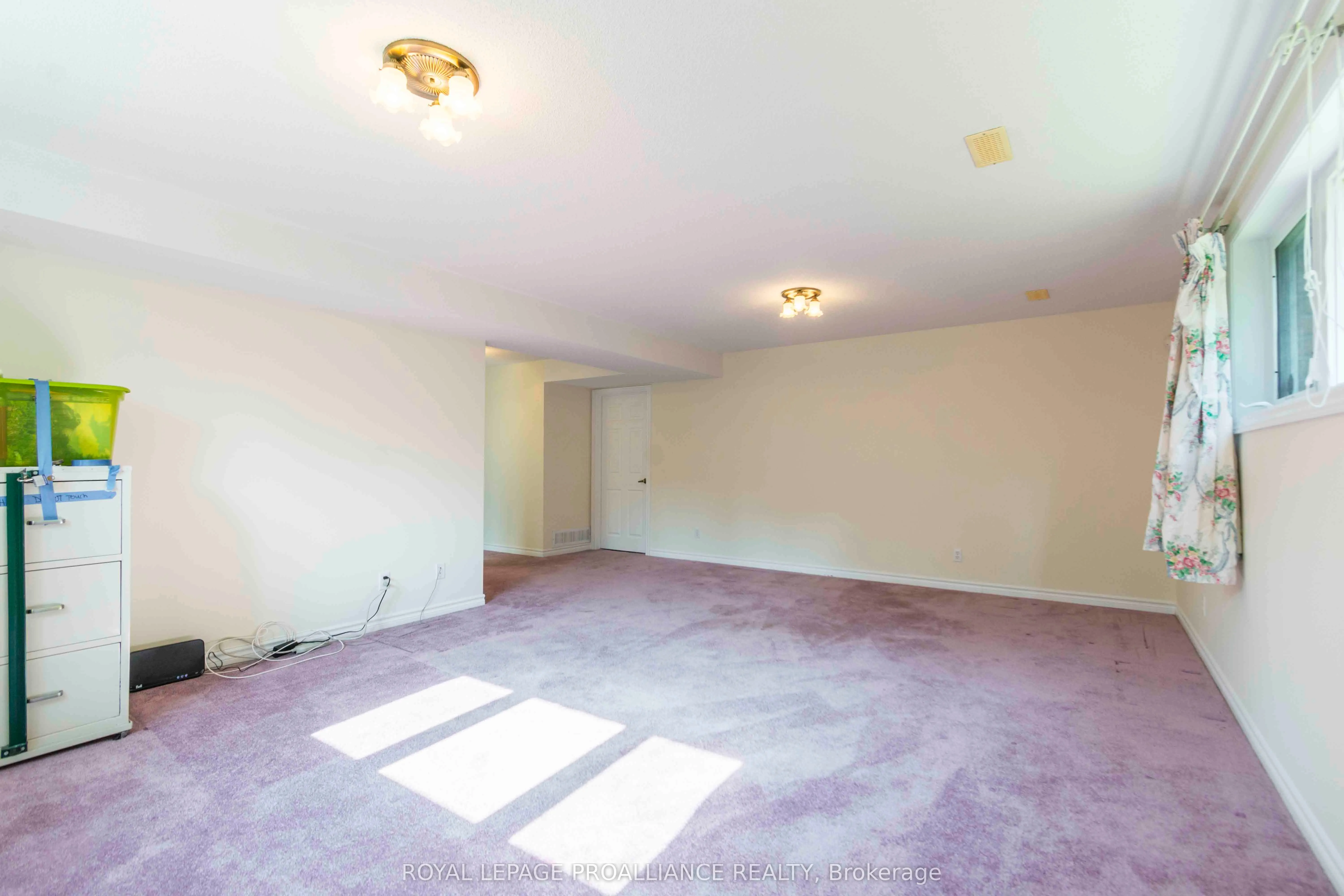 34 Edgeview Drive