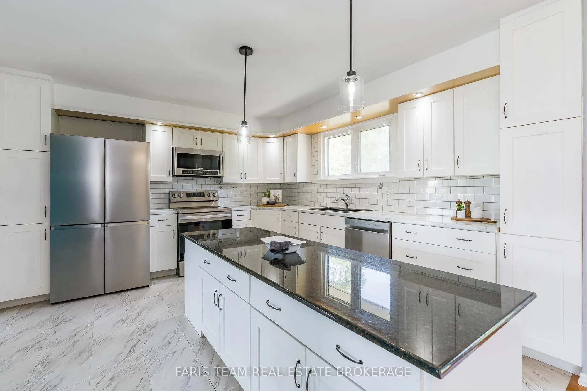 1105 Fraserburg Road