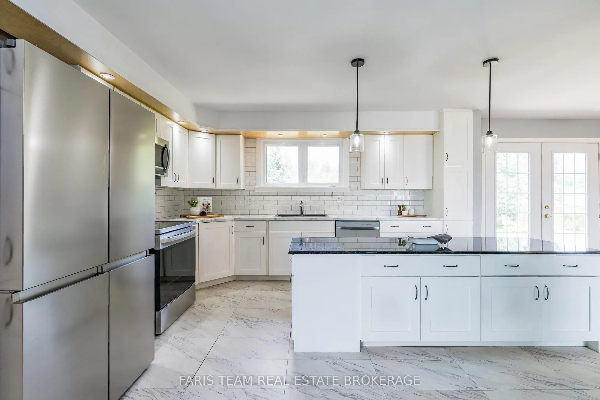 1105 Fraserburg Road