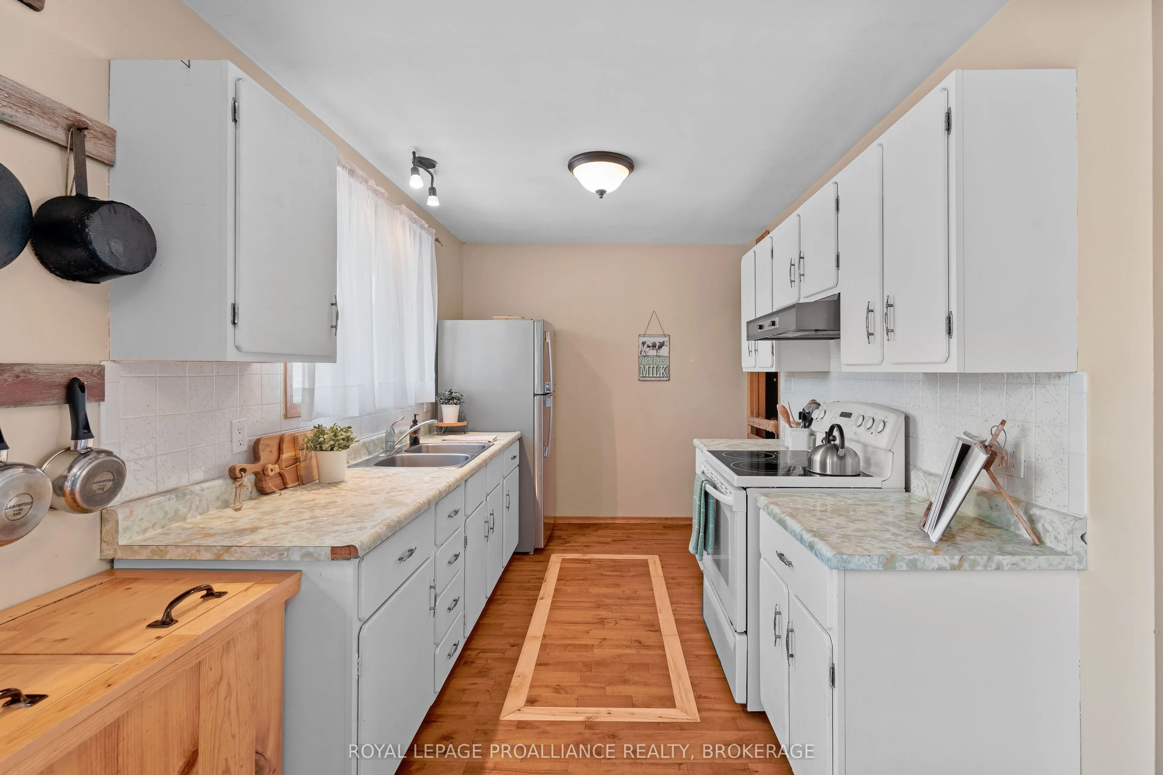 658 County Road 1 E