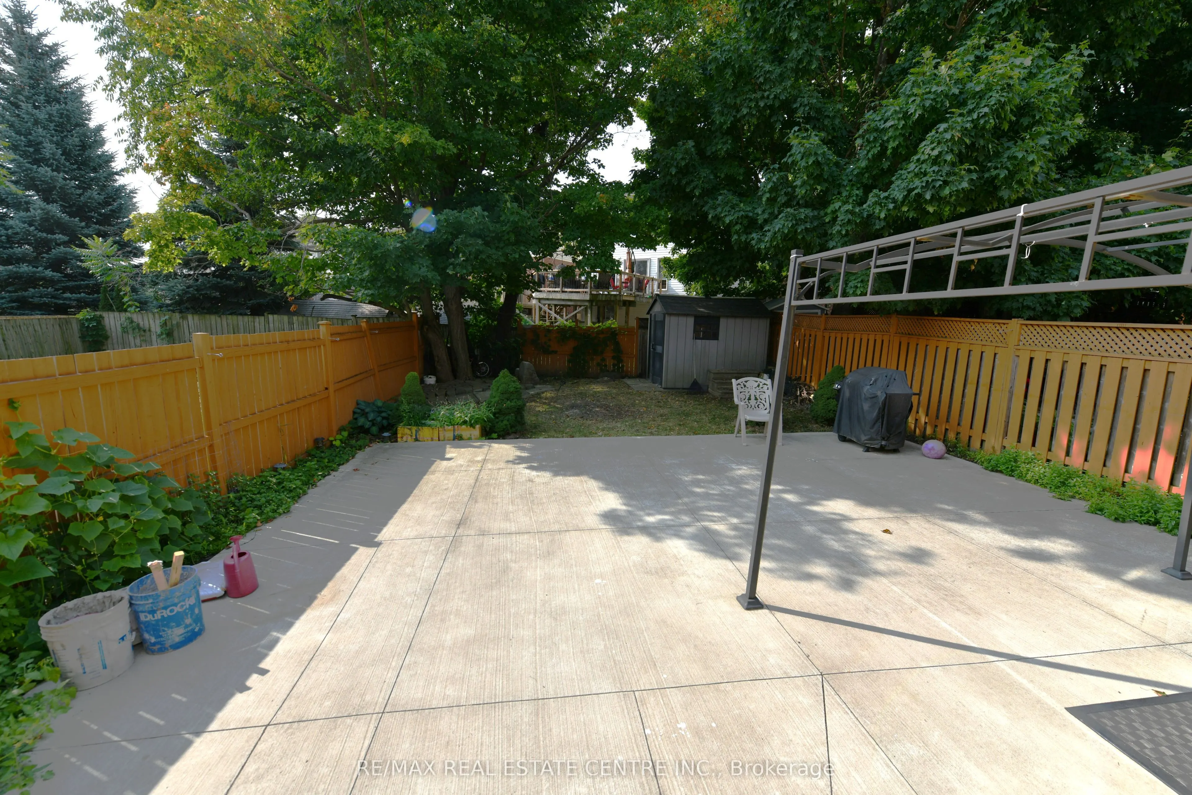 260 Bridlewreath Street