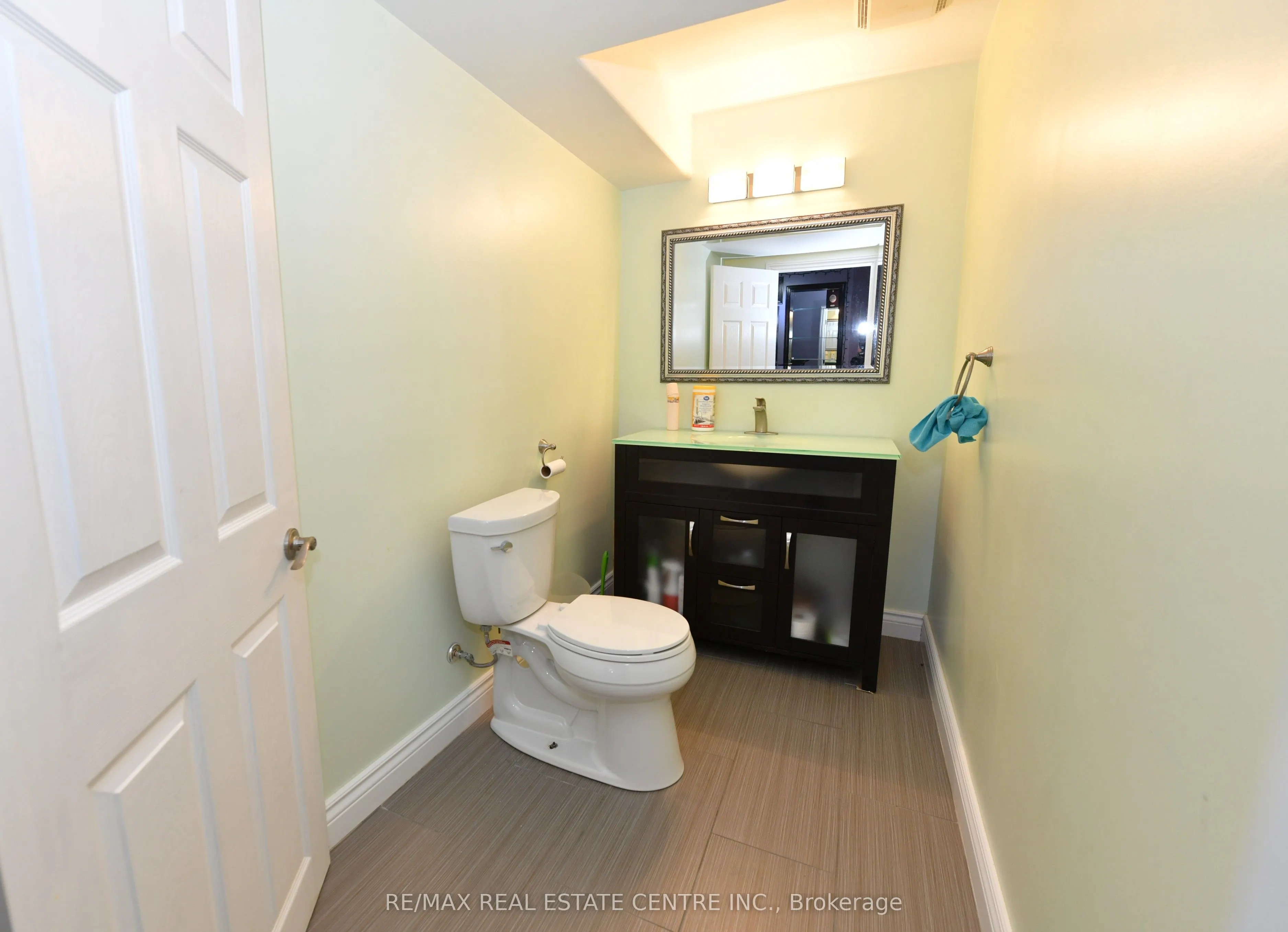 260 Bridlewreath Street