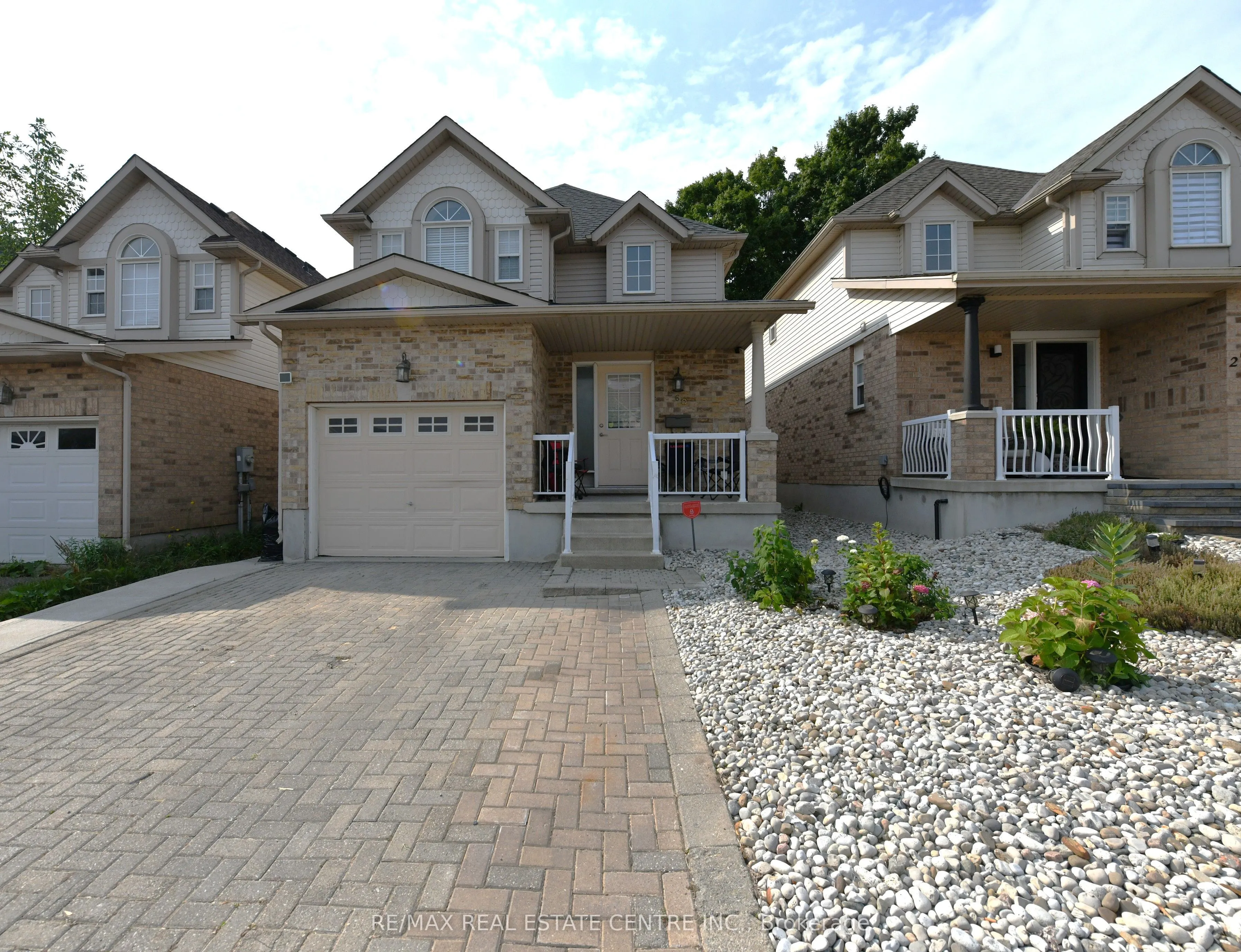 260 Bridlewreath Street