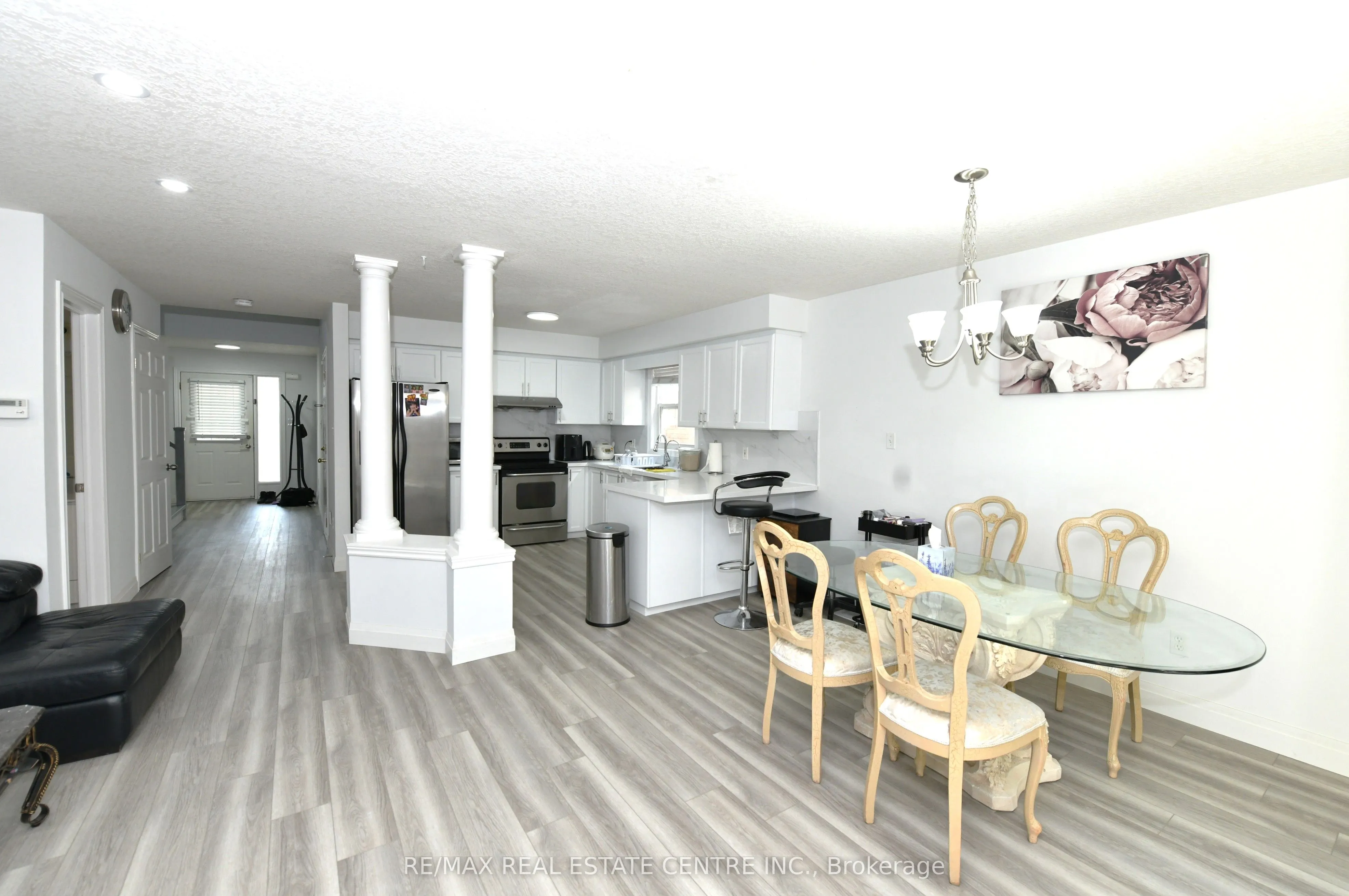 260 Bridlewreath Street
