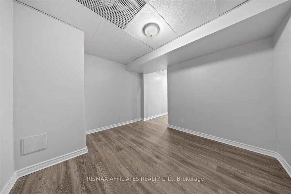 300 Sweetfern Crescent