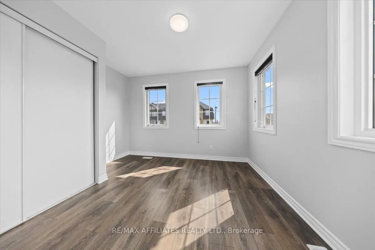 300 Sweetfern Crescent