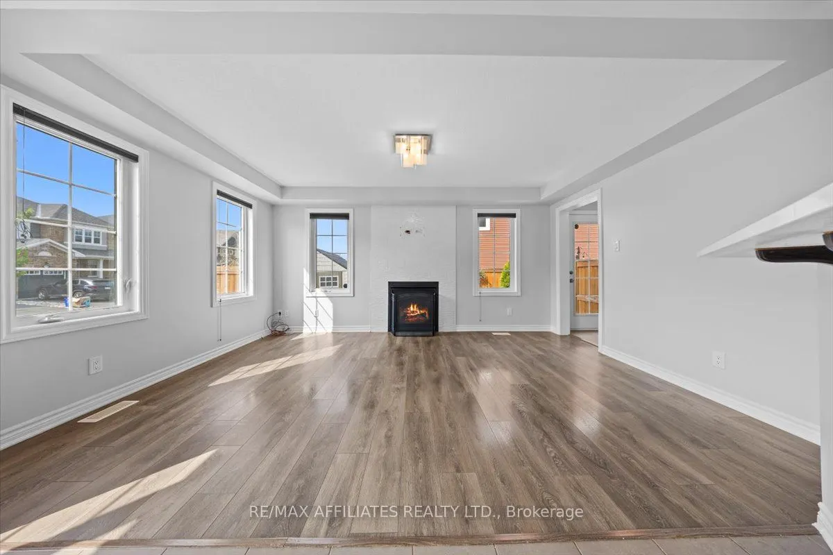 300 Sweetfern Crescent