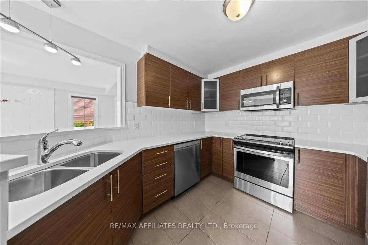 300 Sweetfern Crescent