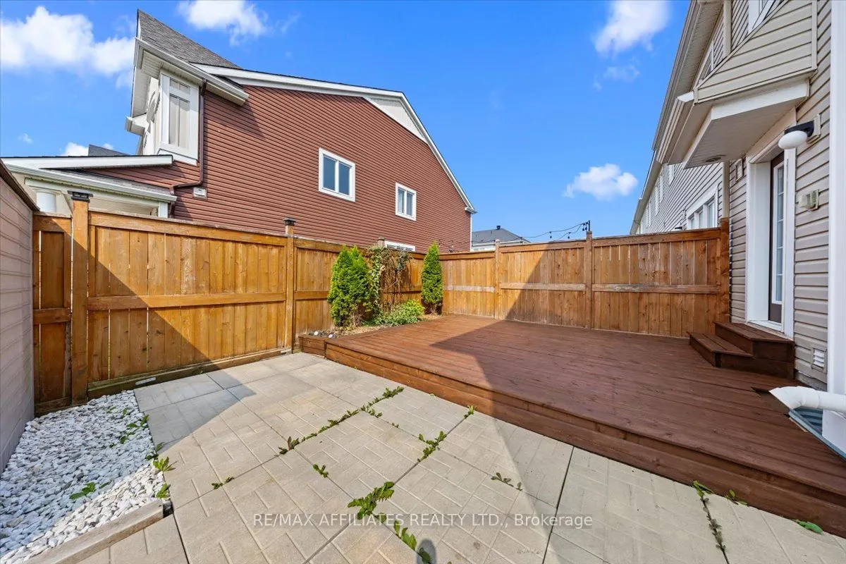 300 Sweetfern Crescent