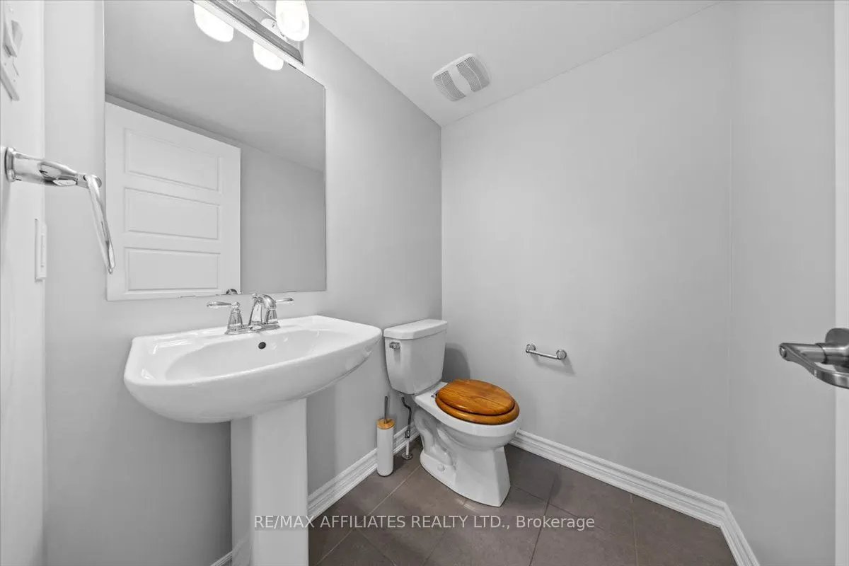 300 Sweetfern Crescent